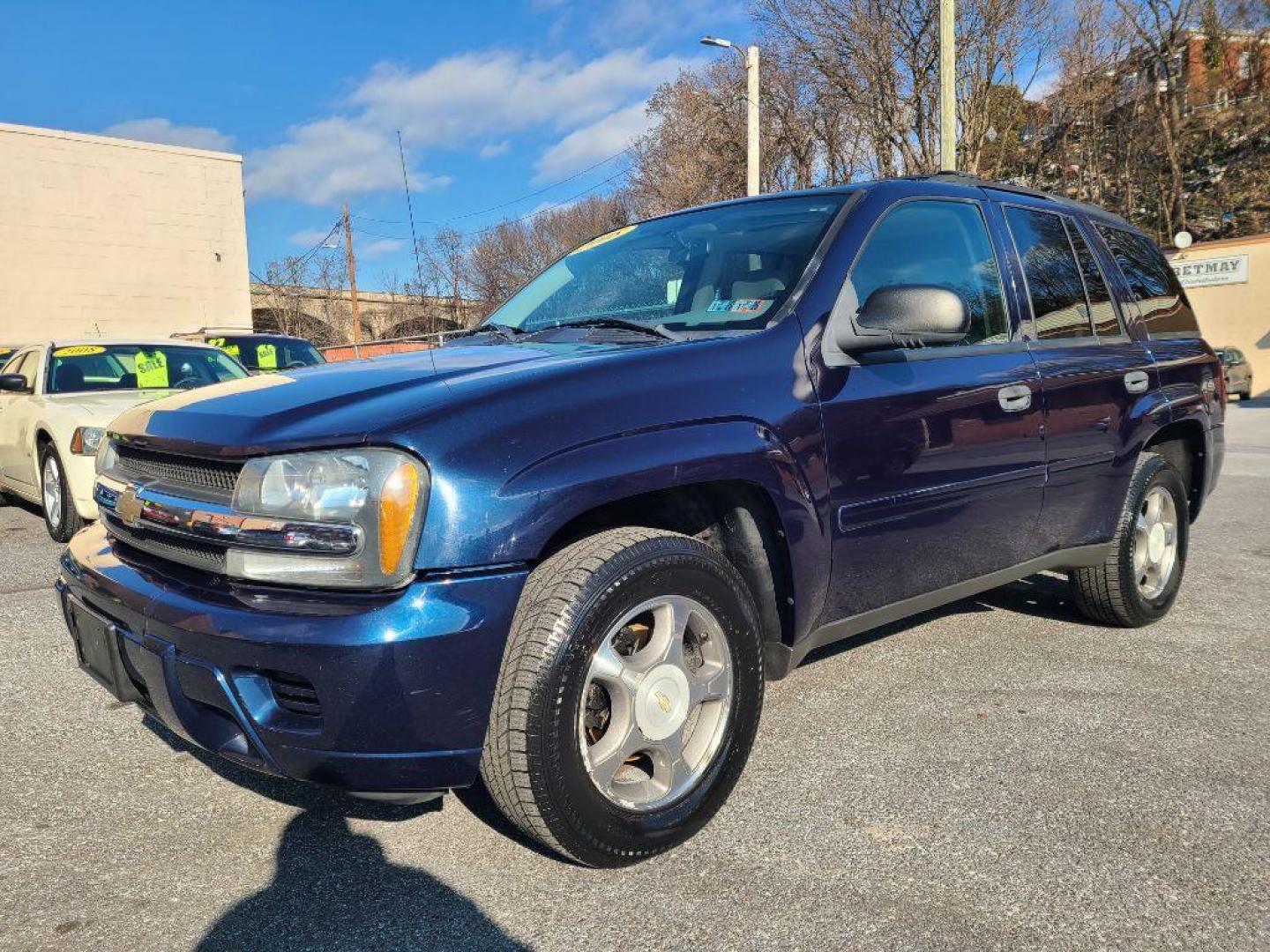 2008 BLUE CHEVROLET TRAILBLAZER LS (1GNDT13S782) with an 4.2L engine, Automatic transmission, located at 117 North Cameron Street, Harrisburg, PA, 17101, (717) 963-8962, 40.266762, -76.875259 - WE FINANCE!!! Good Credit/ Bad Credit/ No Credit - ALL Trade-Ins Welcomed!!! ***Guaranteed Credit Approval*** APPLY ONLINE or CALL us TODAY ;) Internet Prices and Marketplace Prices are SPECIAL discounted ***CASH DEALS*** Retail Prices are higher. Please call us to discuss your cash and finan - Photo#0