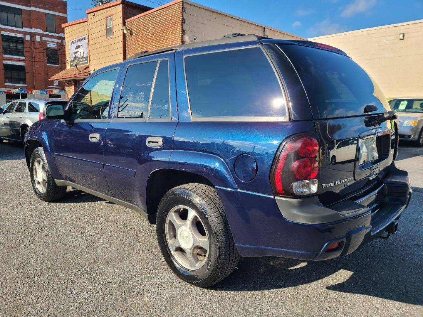 2008 BLUE CHEVROLET TRAILBLAZER LS (1GNDT13S782) with an 4.2L engine, Automatic transmission, located at 117 North Cameron Street, Harrisburg, PA, 17101, (717) 963-8962, 40.266762, -76.875259 - WE FINANCE!!! Good Credit/ Bad Credit/ No Credit - ALL Trade-Ins Welcomed!!! ***Guaranteed Credit Approval*** APPLY ONLINE or CALL us TODAY ;) Internet Prices and Marketplace Prices are SPECIAL discounted ***CASH DEALS*** Retail Prices are higher. Please call us to discuss your cash and finan - Photo#2