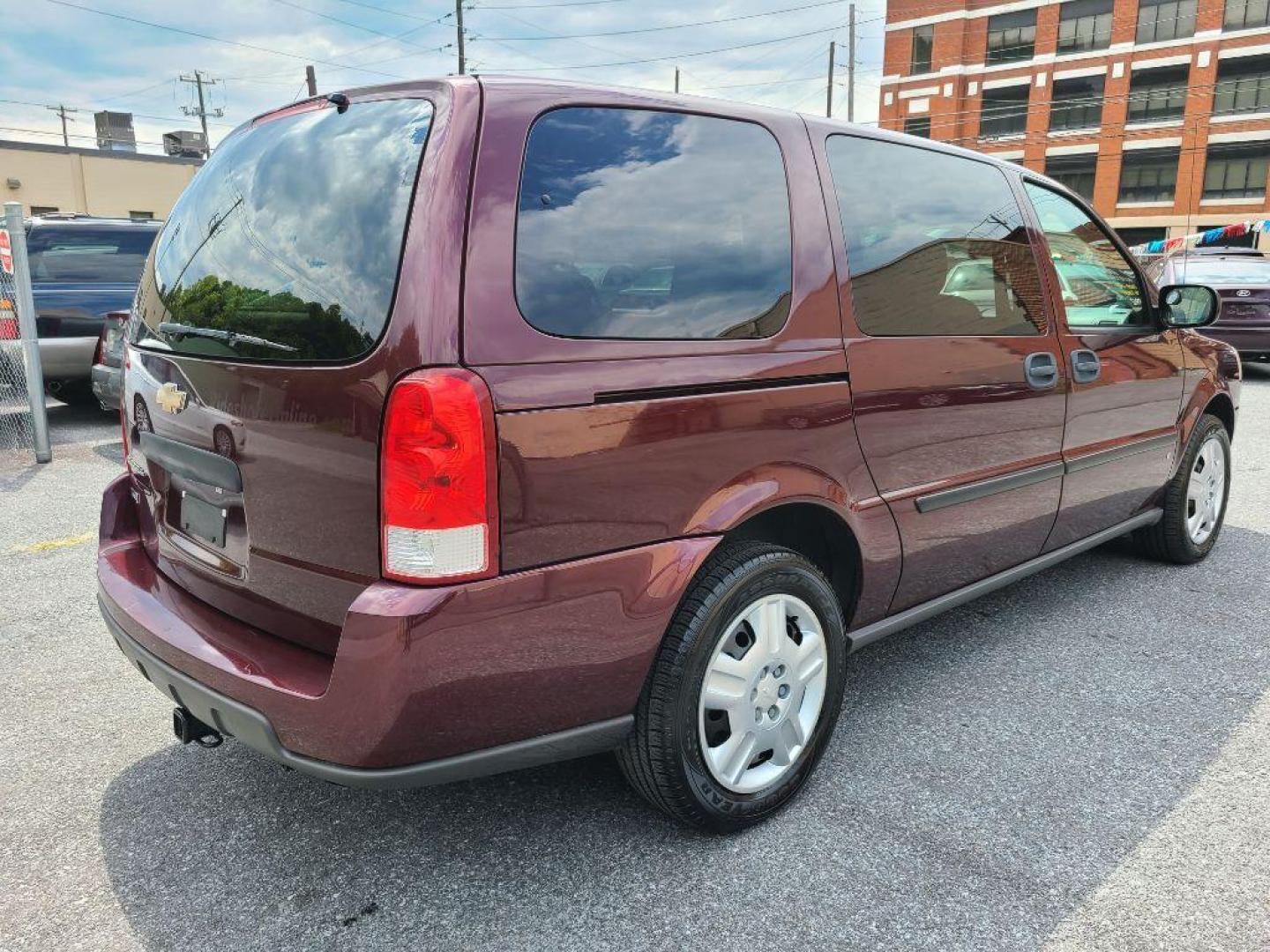 2008 RED CHEVROLET UPLANDER LS (1GNDV23WX8D) with an 3.9L engine, Automatic transmission, located at 117 North Cameron Street, Harrisburg, PA, 17101, (717) 963-8962, 40.266762, -76.875259 - WE FINANCE!!! Good Credit/ Bad Credit/ No Credit - ALL Trade-Ins Welcomed!!! ***Guaranteed Credit Approval*** APPLY ONLINE or CALL us TODAY ;) Internet Prices and Marketplace Prices are SPECIAL discounted ***CASH DEALS*** Retail Prices are higher. Please call us to discuss your cash and finan - Photo#4