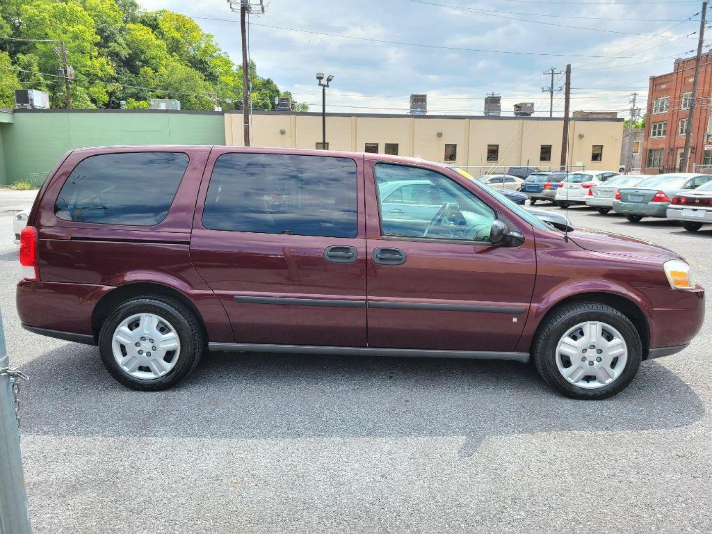 2008 RED CHEVROLET UPLANDER LS (1GNDV23WX8D) with an 3.9L engine, Automatic transmission, located at 117 North Cameron Street, Harrisburg, PA, 17101, (717) 963-8962, 40.266762, -76.875259 - WE FINANCE!!! Good Credit/ Bad Credit/ No Credit - ALL Trade-Ins Welcomed!!! ***Guaranteed Credit Approval*** APPLY ONLINE or CALL us TODAY ;) Internet Prices and Marketplace Prices are SPECIAL discounted ***CASH DEALS*** Retail Prices are higher. Please call us to discuss your cash and finan - Photo#5