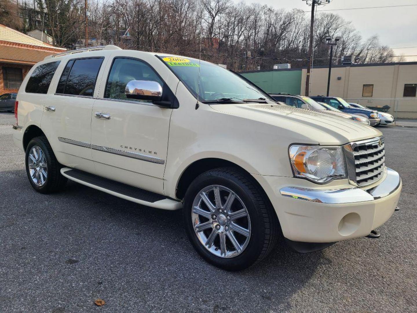 2008 WHITE CHRYSLER ASPEN LIMITED (1A8HW58208F) with an 5.7L engine, Automatic transmission, located at 117 North Cameron Street, Harrisburg, PA, 17101, (717) 963-8962, 40.266762, -76.875259 - WE FINANCE!!! Good Credit/ Bad Credit/ No Credit - ALL Trade-Ins Welcomed!!! ***Guaranteed Credit Approval*** APPLY ONLINE or CALL us TODAY ;) Internet Prices and Marketplace Prices are SPECIAL discounted ***CASH DEALS*** Retail Prices are higher. Please call us to discuss your cash and finan - Photo#6