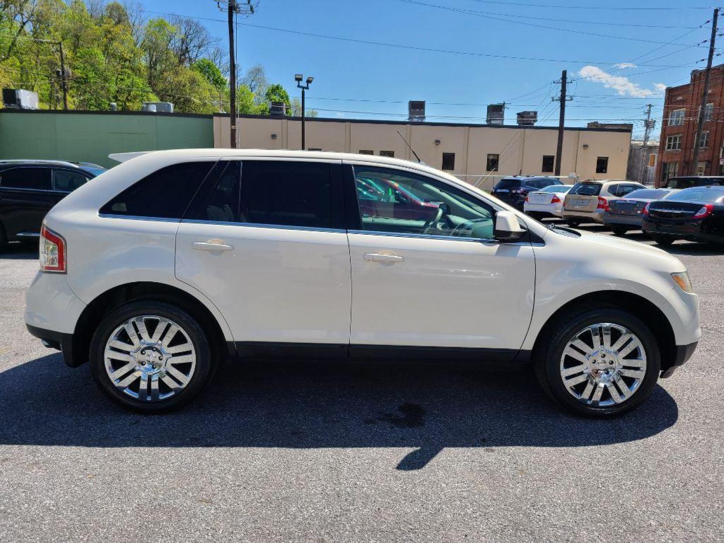 2008 WHITE FORD EDGE LIMITED (2FMDK49C08B) with an 3.5L engine, Automatic transmission, located at 117 North Cameron Street, Harrisburg, PA, 17101, (717) 963-8962, 40.266762, -76.875259 - WE FINANCE!!! Good Credit/ Bad Credit/ No Credit - ALL Trade-Ins Welcomed!!! ***Guaranteed Credit Approval*** APPLY ONLINE or CALL us TODAY ;) Internet Prices and Marketplace Prices are SPECIAL discounted ***CASH DEALS*** Retail Prices are higher. Please call us to discuss your cash and finan - Photo#5