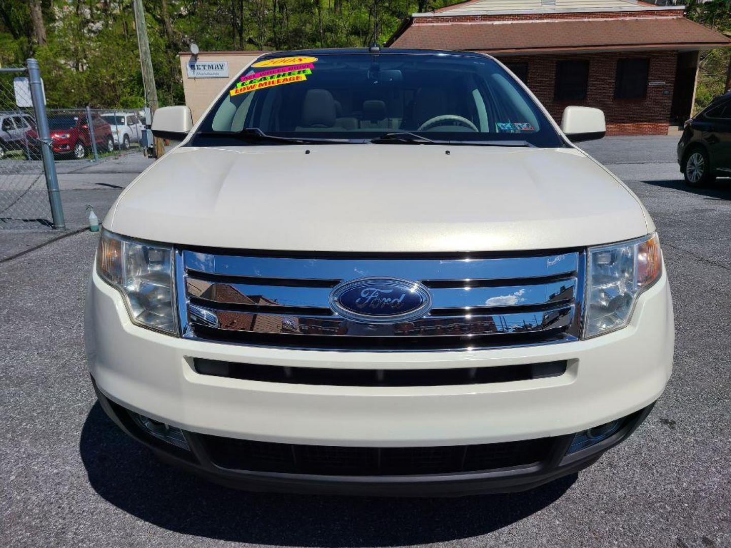 2008 WHITE FORD EDGE LIMITED (2FMDK49C08B) with an 3.5L engine, Automatic transmission, located at 117 North Cameron Street, Harrisburg, PA, 17101, (717) 963-8962, 40.266762, -76.875259 - WE FINANCE!!! Good Credit/ Bad Credit/ No Credit - ALL Trade-Ins Welcomed!!! ***Guaranteed Credit Approval*** APPLY ONLINE or CALL us TODAY ;) Internet Prices and Marketplace Prices are SPECIAL discounted ***CASH DEALS*** Retail Prices are higher. Please call us to discuss your cash and finan - Photo#7