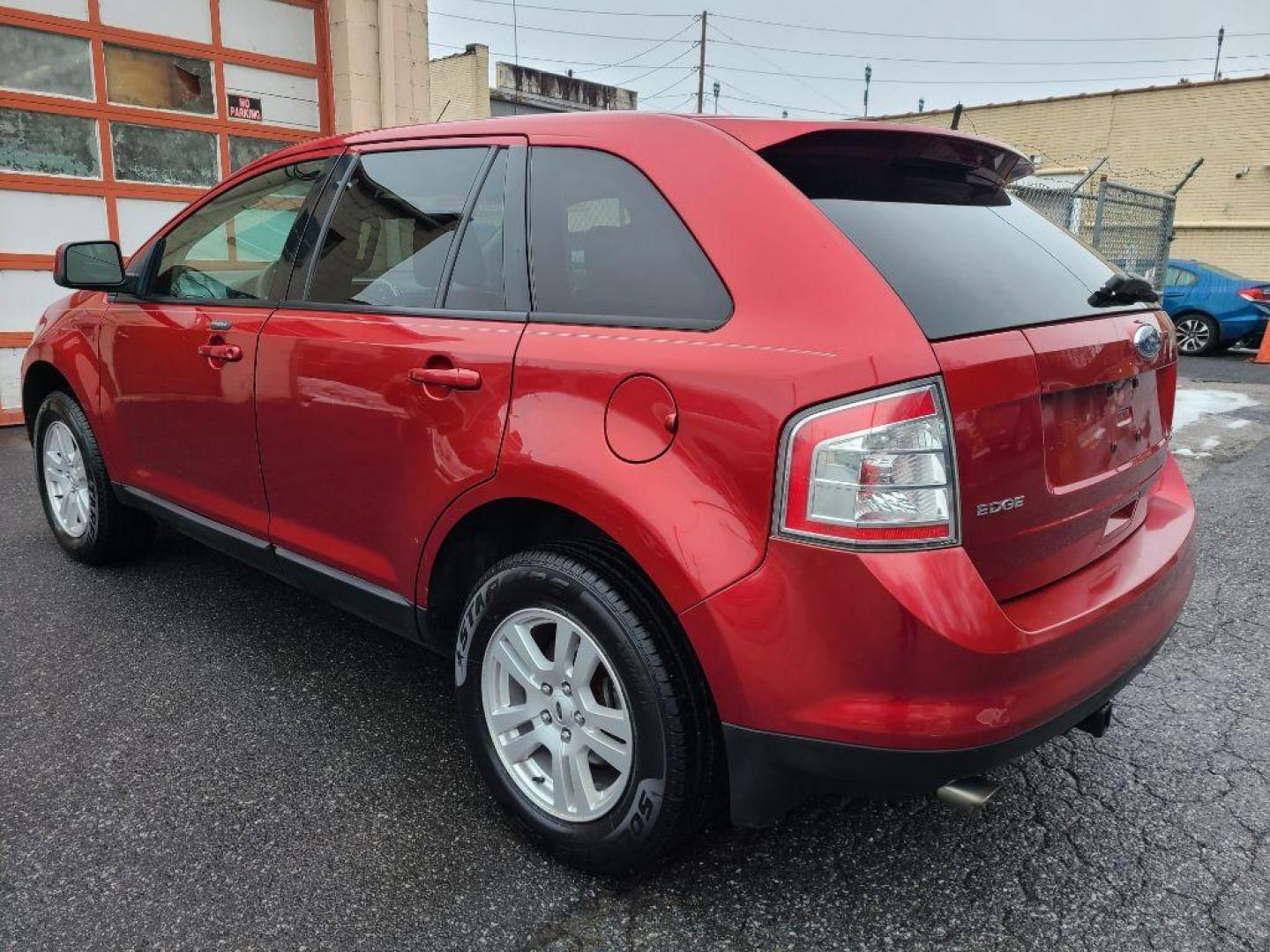 2008 RED FORD EDGE SEL (2FMDK48C08B) with an 3.5L engine, Automatic transmission, located at 117 North Cameron Street, Harrisburg, PA, 17101, (717) 963-8962, 40.266762, -76.875259 - WE FINANCE!!! Good Credit/ Bad Credit/ No Credit - ALL Trade-Ins Welcomed!!! ***Guaranteed Credit Approval*** APPLY ONLINE or CALL us TODAY ;) Internet Prices and Marketplace Prices are SPECIAL discounted ***CASH DEALS*** Retail Prices are higher. Please call us to discuss your cash and finan - Photo#2