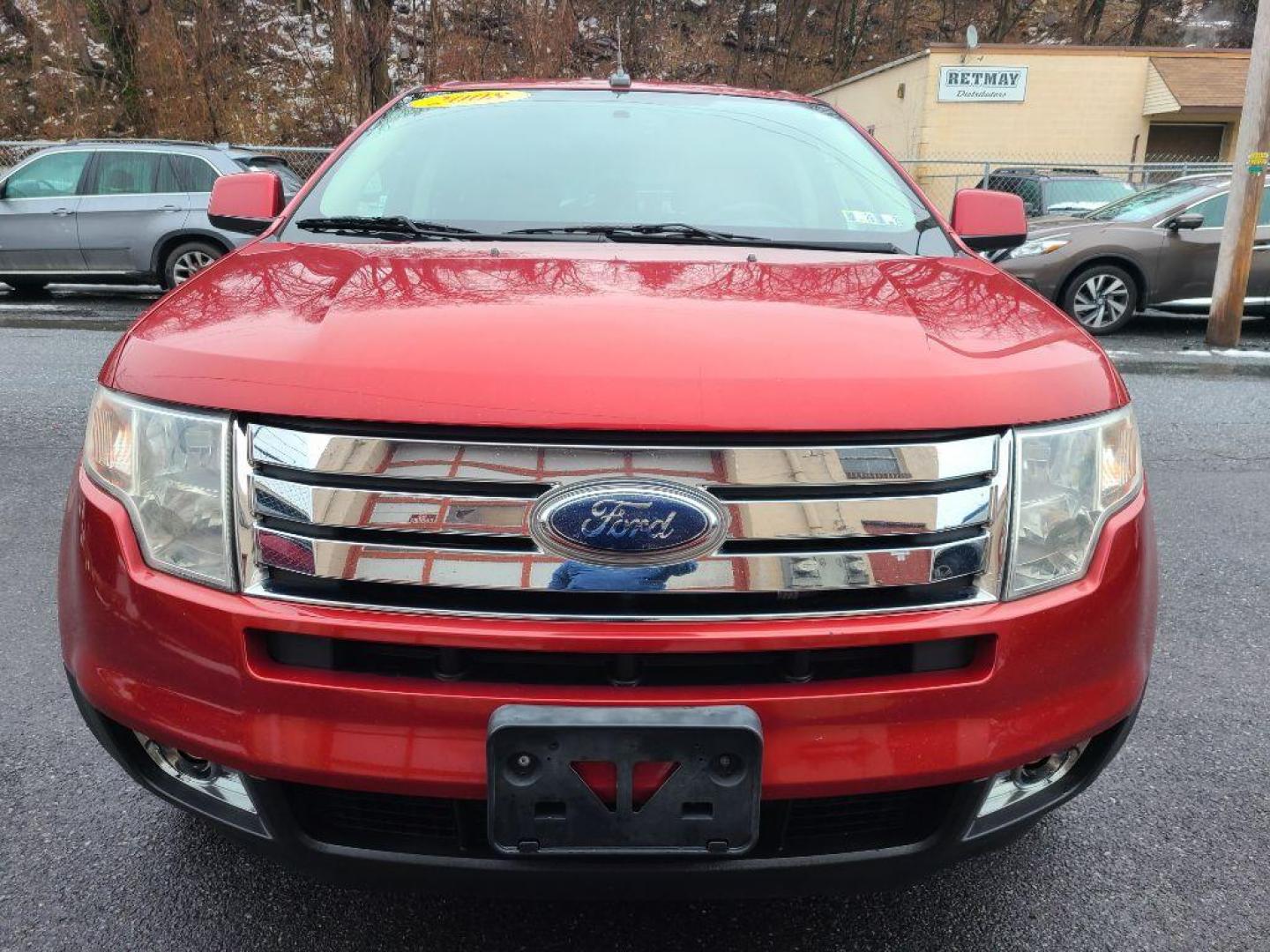 2008 RED FORD EDGE SEL (2FMDK48C08B) with an 3.5L engine, Automatic transmission, located at 117 North Cameron Street, Harrisburg, PA, 17101, (717) 963-8962, 40.266762, -76.875259 - WE FINANCE!!! Good Credit/ Bad Credit/ No Credit - ALL Trade-Ins Welcomed!!! ***Guaranteed Credit Approval*** APPLY ONLINE or CALL us TODAY ;) Internet Prices and Marketplace Prices are SPECIAL discounted ***CASH DEALS*** Retail Prices are higher. Please call us to discuss your cash and finan - Photo#7