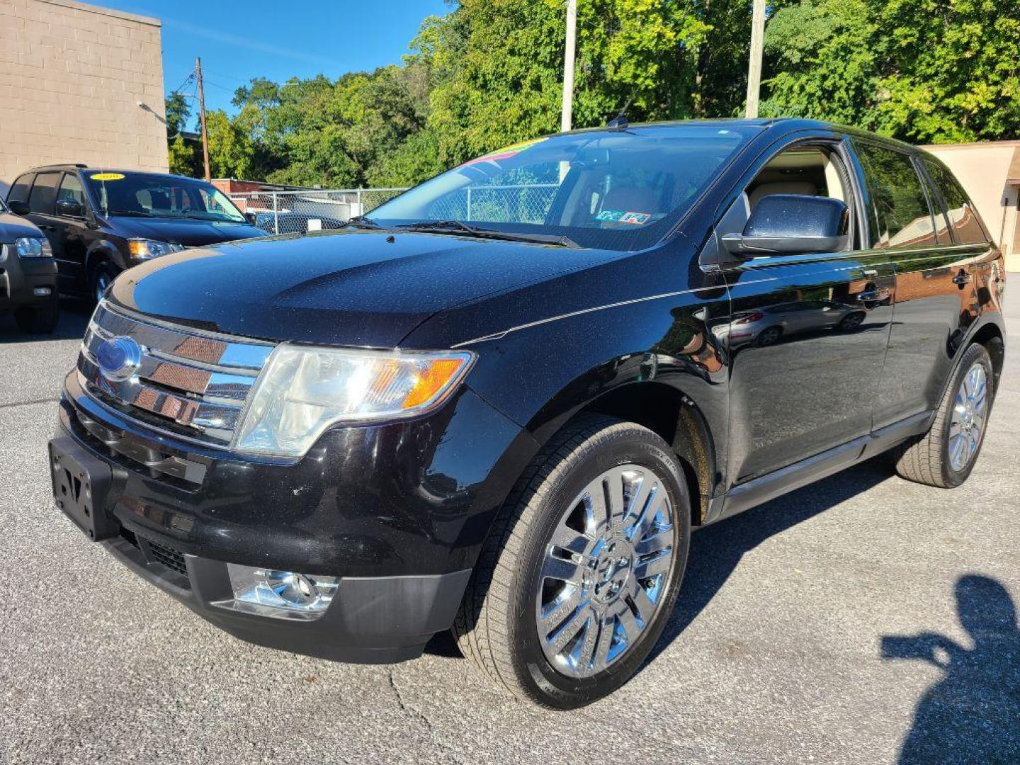 2008 BLACK FORD EDGE LIMITED (2FMDK49C58B) with an 3.5L engine, Automatic transmission, located at 117 North Cameron Street, Harrisburg, PA, 17101, (717) 963-8962, 40.266762, -76.875259 - WE FINANCE!!! Good Credit/ Bad Credit/ No Credit - ALL Trade-Ins Welcomed!!! ***Guaranteed Credit Approval*** APPLY ONLINE or CALL us TODAY ;) Internet Prices and Marketplace Prices are SPECIAL discounted ***CASH DEALS*** Retail Prices are higher. Please call us to discuss your cash and finan - Photo#0