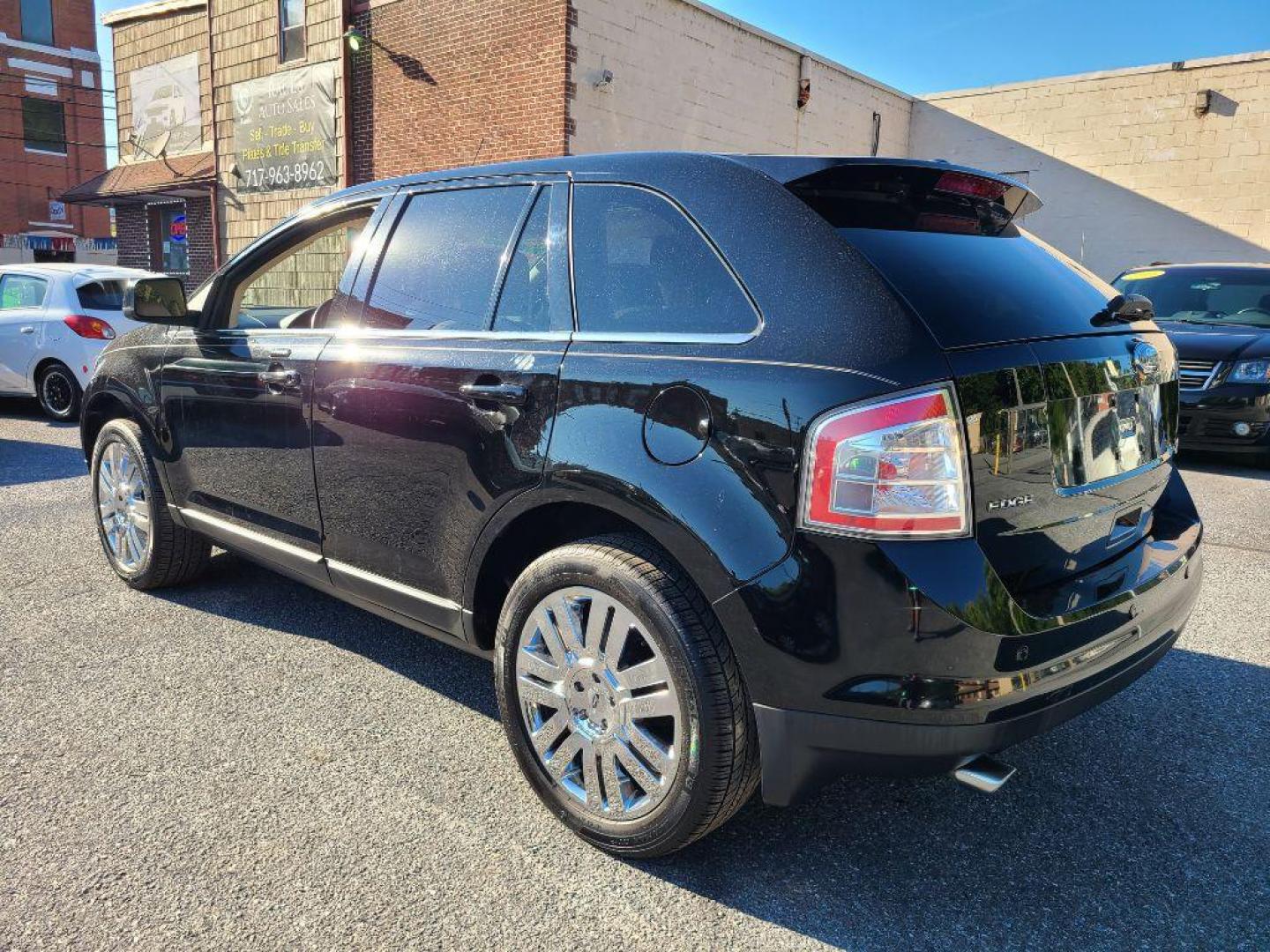 2008 BLACK FORD EDGE LIMITED (2FMDK49C58B) with an 3.5L engine, Automatic transmission, located at 117 North Cameron Street, Harrisburg, PA, 17101, (717) 963-8962, 40.266762, -76.875259 - WE FINANCE!!! Good Credit/ Bad Credit/ No Credit - ALL Trade-Ins Welcomed!!! ***Guaranteed Credit Approval*** APPLY ONLINE or CALL us TODAY ;) Internet Prices and Marketplace Prices are SPECIAL discounted ***CASH DEALS*** Retail Prices are higher. Please call us to discuss your cash and finan - Photo#2