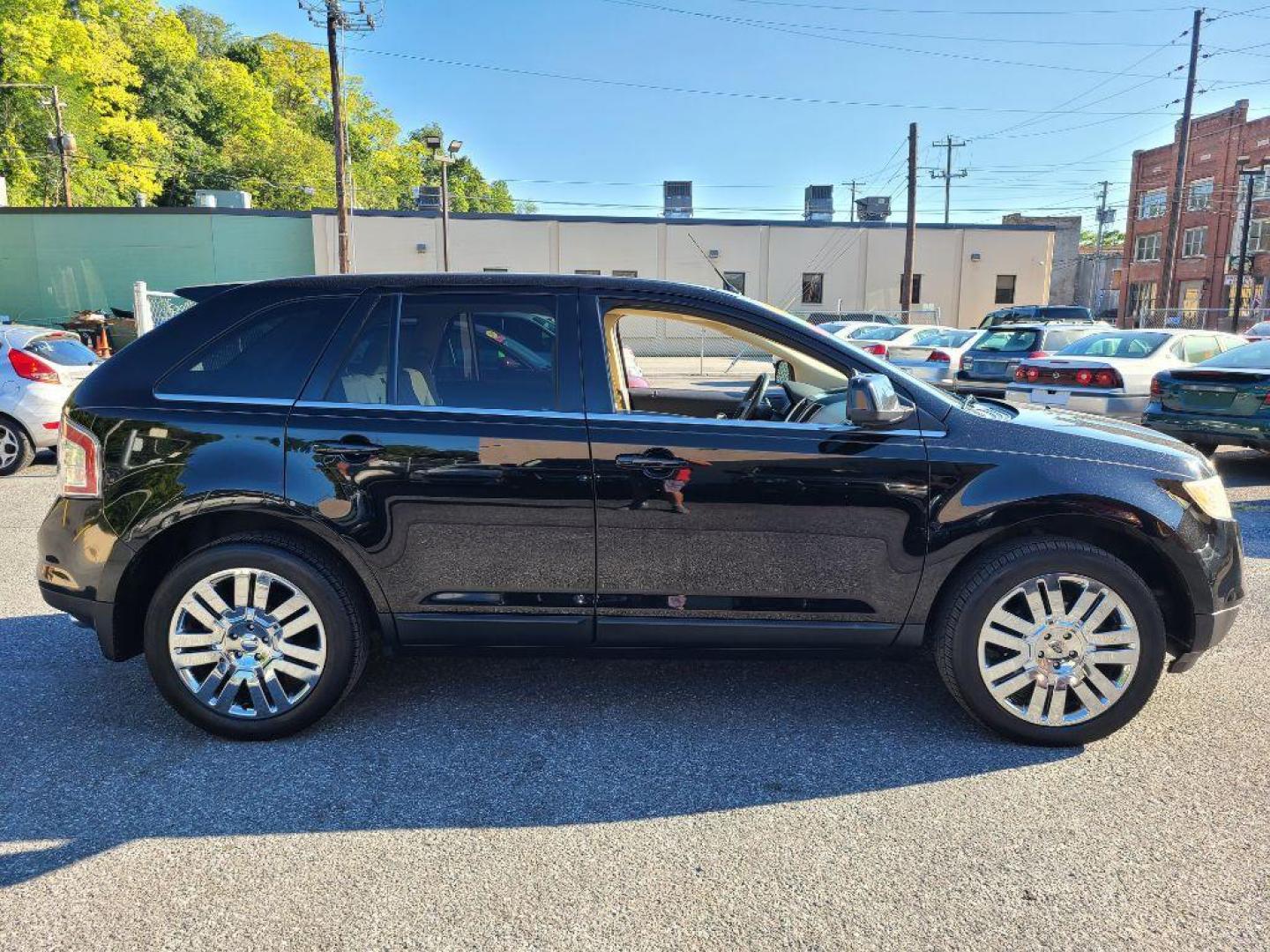 2008 BLACK FORD EDGE LIMITED (2FMDK49C58B) with an 3.5L engine, Automatic transmission, located at 117 North Cameron Street, Harrisburg, PA, 17101, (717) 963-8962, 40.266762, -76.875259 - WE FINANCE!!! Good Credit/ Bad Credit/ No Credit - ALL Trade-Ins Welcomed!!! ***Guaranteed Credit Approval*** APPLY ONLINE or CALL us TODAY ;) Internet Prices and Marketplace Prices are SPECIAL discounted ***CASH DEALS*** Retail Prices are higher. Please call us to discuss your cash and finan - Photo#5