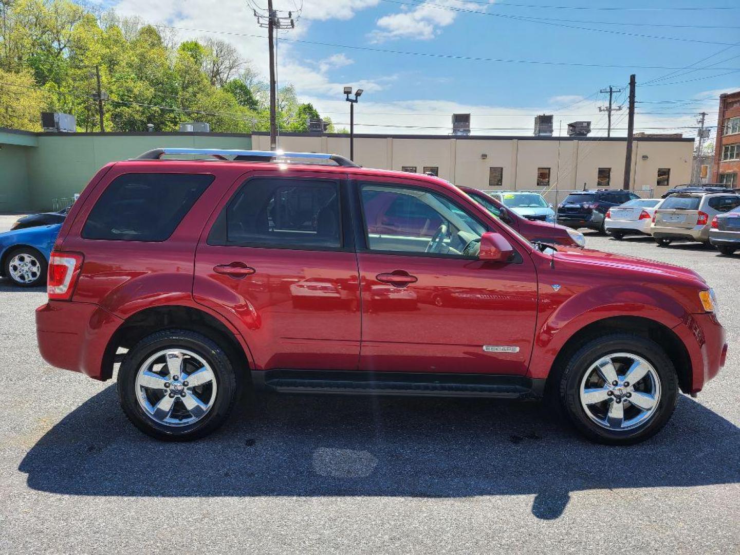 2008 RED FORD ESCAPE LIMITED (1FMCU94198K) with an 3.0L engine, Automatic transmission, located at 117 North Cameron Street, Harrisburg, PA, 17101, (717) 963-8962, 40.266762, -76.875259 - WE FINANCE!!! Good Credit/ Bad Credit/ No Credit - ALL Trade-Ins Welcomed!!! ***Guaranteed Credit Approval*** APPLY ONLINE or CALL us TODAY ;) Internet Prices and Marketplace Prices are SPECIAL discounted ***CASH DEALS*** Retail Prices are higher. Please call us to discuss your cash and finan - Photo#5