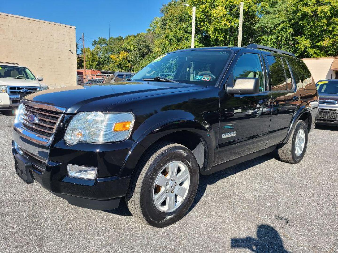 2008 BLACK FORD EXPLORER XLT (1FMEU73E88U) with an 4.0L engine, Automatic transmission, located at 117 North Cameron Street, Harrisburg, PA, 17101, (717) 963-8962, 40.266762, -76.875259 - WE FINANCE!!! Good Credit/ Bad Credit/ No Credit - ALL Trade-Ins Welcomed!!! ***Guaranteed Credit Approval*** APPLY ONLINE or CALL us TODAY ;) Internet Prices and Marketplace Prices are SPECIAL discounted ***CASH DEALS*** Retail Prices are higher. Please call us to discuss your cash and finan - Photo#0