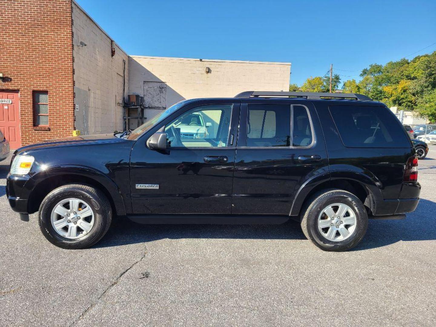 2008 BLACK FORD EXPLORER XLT (1FMEU73E88U) with an 4.0L engine, Automatic transmission, located at 117 North Cameron Street, Harrisburg, PA, 17101, (717) 963-8962, 40.266762, -76.875259 - WE FINANCE!!! Good Credit/ Bad Credit/ No Credit - ALL Trade-Ins Welcomed!!! ***Guaranteed Credit Approval*** APPLY ONLINE or CALL us TODAY ;) Internet Prices and Marketplace Prices are SPECIAL discounted ***CASH DEALS*** Retail Prices are higher. Please call us to discuss your cash and finan - Photo#1