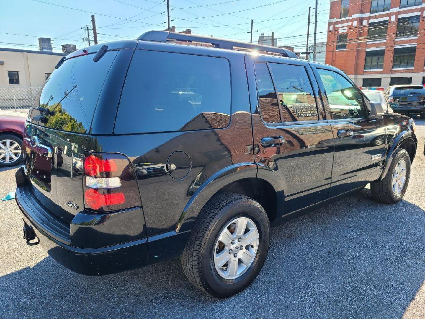 2008 BLACK FORD EXPLORER XLT (1FMEU73E88U) with an 4.0L engine, Automatic transmission, located at 117 North Cameron Street, Harrisburg, PA, 17101, (717) 963-8962, 40.266762, -76.875259 - WE FINANCE!!! Good Credit/ Bad Credit/ No Credit - ALL Trade-Ins Welcomed!!! ***Guaranteed Credit Approval*** APPLY ONLINE or CALL us TODAY ;) Internet Prices and Marketplace Prices are SPECIAL discounted ***CASH DEALS*** Retail Prices are higher. Please call us to discuss your cash and finan - Photo#4