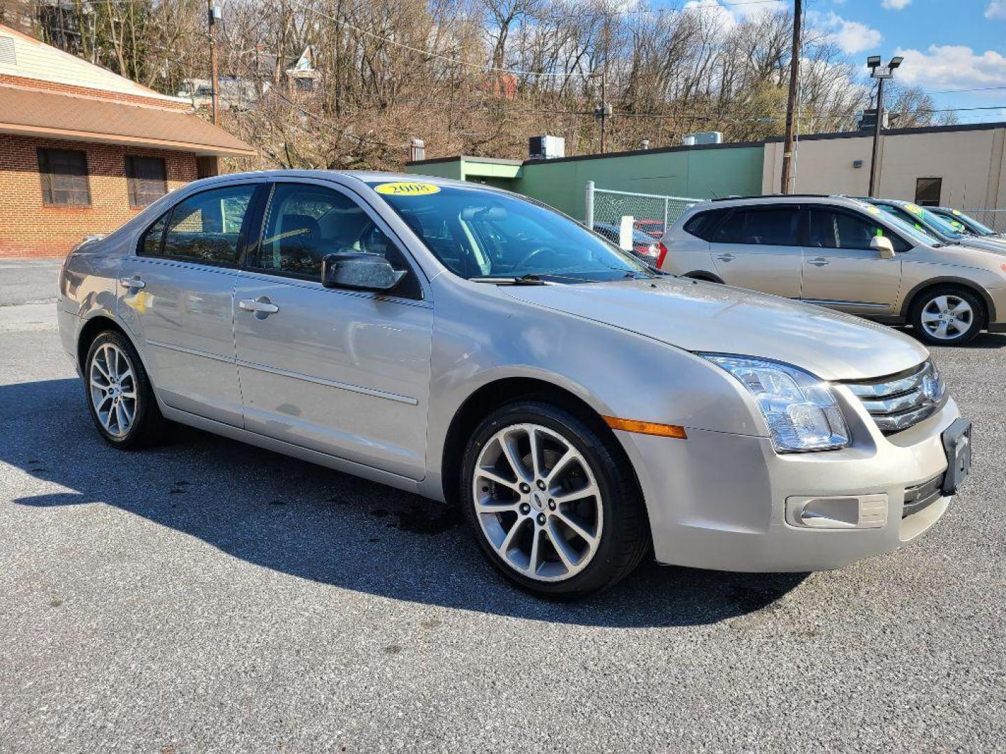 2008 SILVER FORD FUSION SE (3FAHP07198R) with an 3.0L engine, Automatic transmission, located at 117 North Cameron Street, Harrisburg, PA, 17101, (717) 963-8962, 40.266762, -76.875259 - WE FINANCE!!! Good Credit/ Bad Credit/ No Credit - ALL Trade-Ins Welcomed!!! ***Guaranteed Credit Approval*** APPLY ONLINE or CALL us TODAY ;) Internet Prices and Marketplace Prices are SPECIAL discounted ***CASH DEALS*** Retail Prices are higher. Please call us to discuss your cash and finan - Photo#6