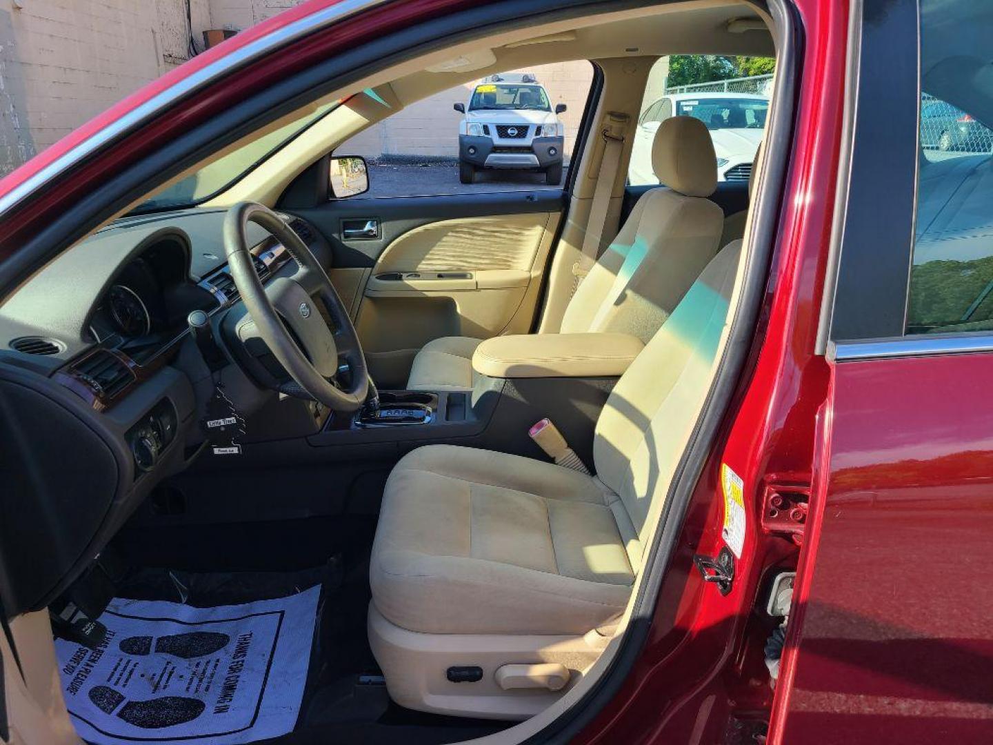 2008 RED FORD TAURUS SEL (1FAHP24W88G) with an 3.5L engine, Automatic transmission, located at 117 North Cameron Street, Harrisburg, PA, 17101, (717) 963-8962, 40.266762, -76.875259 - WE FINANCE!!! Good Credit/ Bad Credit/ No Credit - ALL Trade-Ins Welcomed!!! ***Guaranteed Credit Approval*** APPLY ONLINE or CALL us TODAY ;) Internet Prices and Marketplace Prices are SPECIAL discounted ***CASH DEALS*** Retail Prices are higher. Please call us to discuss your cash and finan - Photo#12