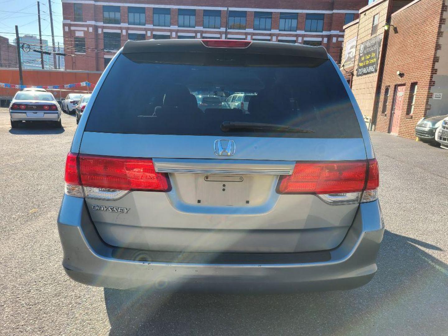 2008 SILVER HONDA ODYSSEY EX (5FNRL38468B) with an 3.5L engine, Automatic transmission, located at 7981 Paxton Street, Harrisburg, PA, 17111, (717) 561-2926, 40.261490, -76.749229 - WE FINANCE!!! Good Credit/ Bad Credit/ No Credit - ALL Trade-Ins Welcomed!!! ***Guaranteed Credit Approval*** APPLY ONLINE or CALL us TODAY ;) Internet Prices and Marketplace Prices are SPECIAL discounted ***CASH DEALS*** Retail Prices are higher. Please call us to discuss your cash and finan - Photo#3