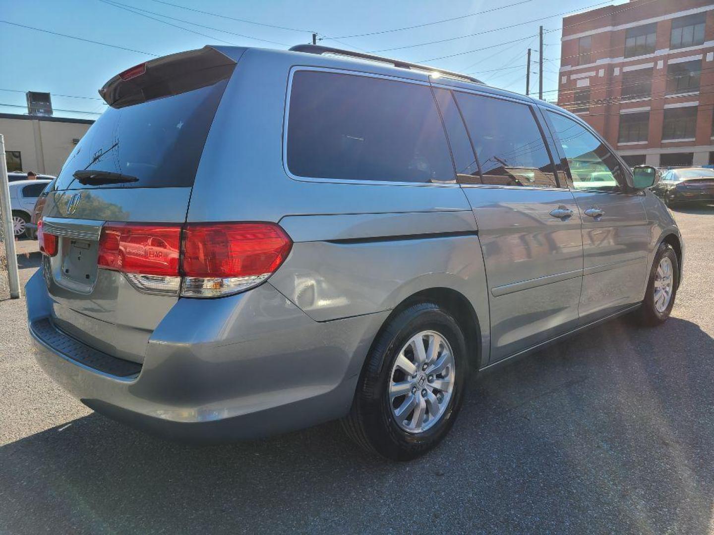 2008 SILVER HONDA ODYSSEY EX (5FNRL38468B) with an 3.5L engine, Automatic transmission, located at 7981 Paxton Street, Harrisburg, PA, 17111, (717) 561-2926, 40.261490, -76.749229 - WE FINANCE!!! Good Credit/ Bad Credit/ No Credit - ALL Trade-Ins Welcomed!!! ***Guaranteed Credit Approval*** APPLY ONLINE or CALL us TODAY ;) Internet Prices and Marketplace Prices are SPECIAL discounted ***CASH DEALS*** Retail Prices are higher. Please call us to discuss your cash and finan - Photo#4