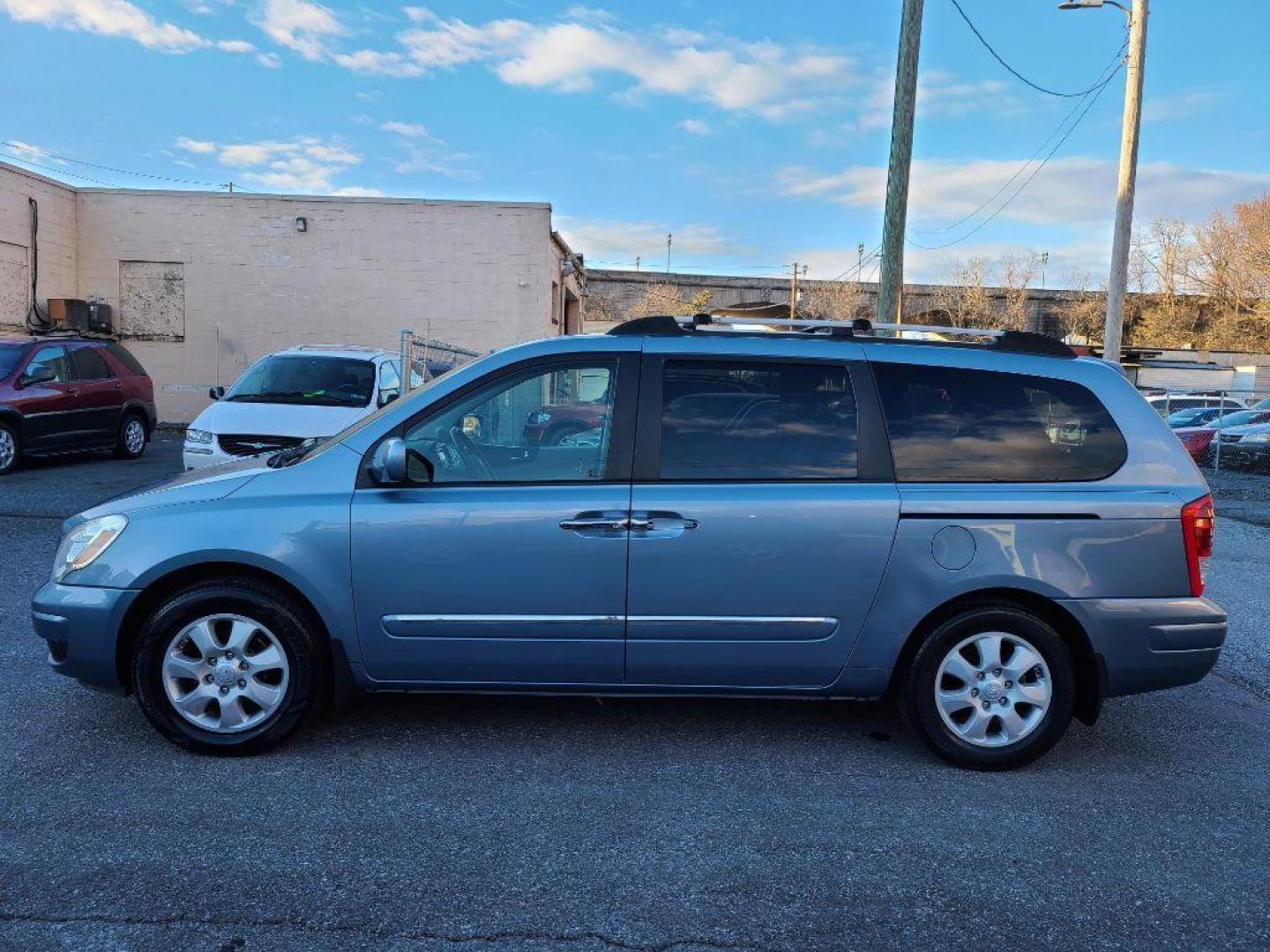 2008 BLUE HYUNDAI ENTOURAGE GLS (KNDMC233186) with an 3.8L engine, Automatic transmission, located at 117 North Cameron Street, Harrisburg, PA, 17101, (717) 963-8962, 40.266762, -76.875259 - WE FINANCE!!! Good Credit/ Bad Credit/ No Credit - ALL Trade-Ins Welcomed!!! ***Guaranteed Credit Approval*** APPLY ONLINE or CALL us TODAY ;) Internet Prices and Marketplace Prices are SPECIAL discounted ***CASH DEALS*** Retail Prices are higher. Please call us to discuss your cash and finan - Photo#1