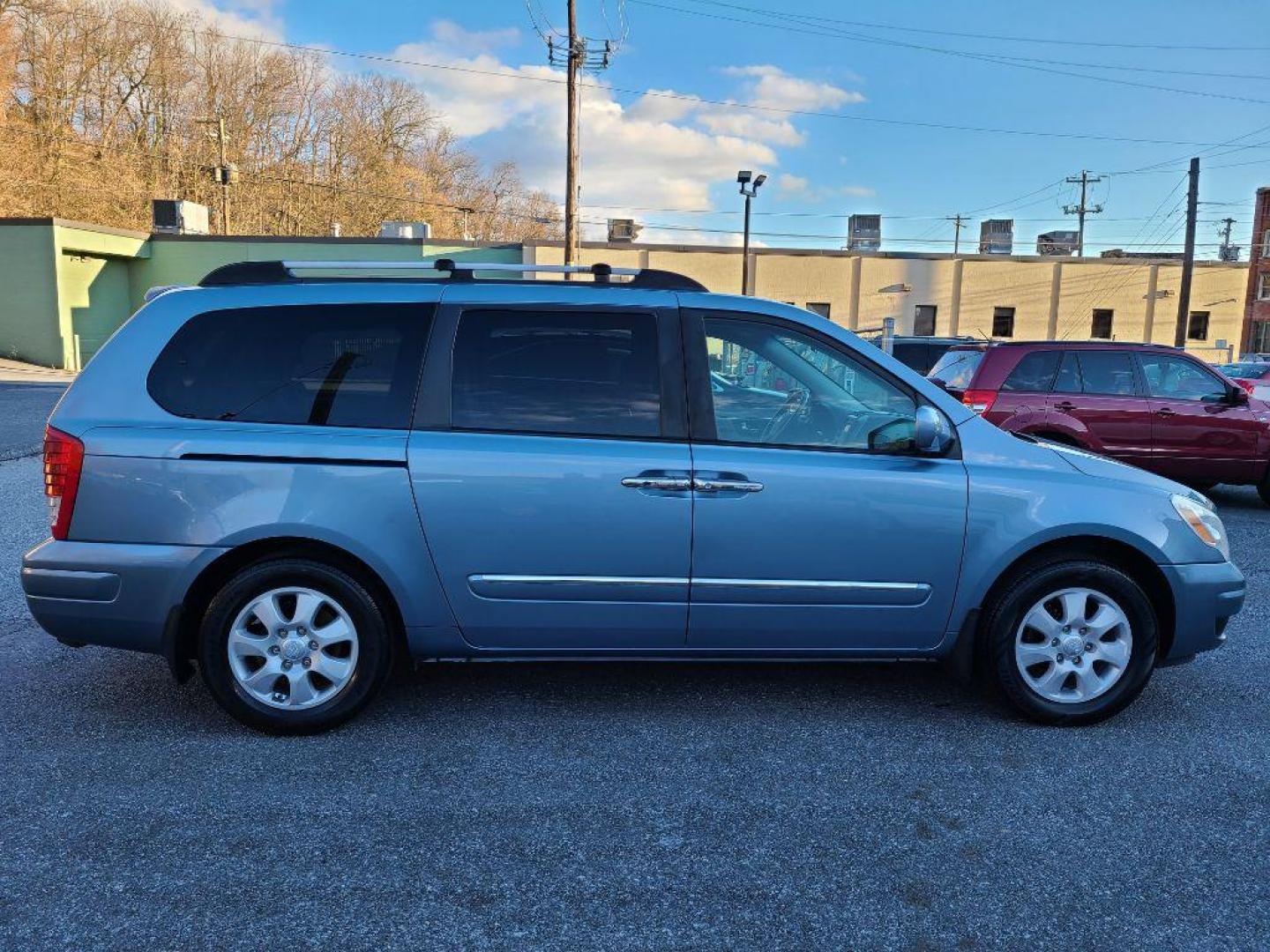 2008 BLUE HYUNDAI ENTOURAGE GLS (KNDMC233186) with an 3.8L engine, Automatic transmission, located at 117 North Cameron Street, Harrisburg, PA, 17101, (717) 963-8962, 40.266762, -76.875259 - WE FINANCE!!! Good Credit/ Bad Credit/ No Credit - ALL Trade-Ins Welcomed!!! ***Guaranteed Credit Approval*** APPLY ONLINE or CALL us TODAY ;) Internet Prices and Marketplace Prices are SPECIAL discounted ***CASH DEALS*** Retail Prices are higher. Please call us to discuss your cash and finan - Photo#5