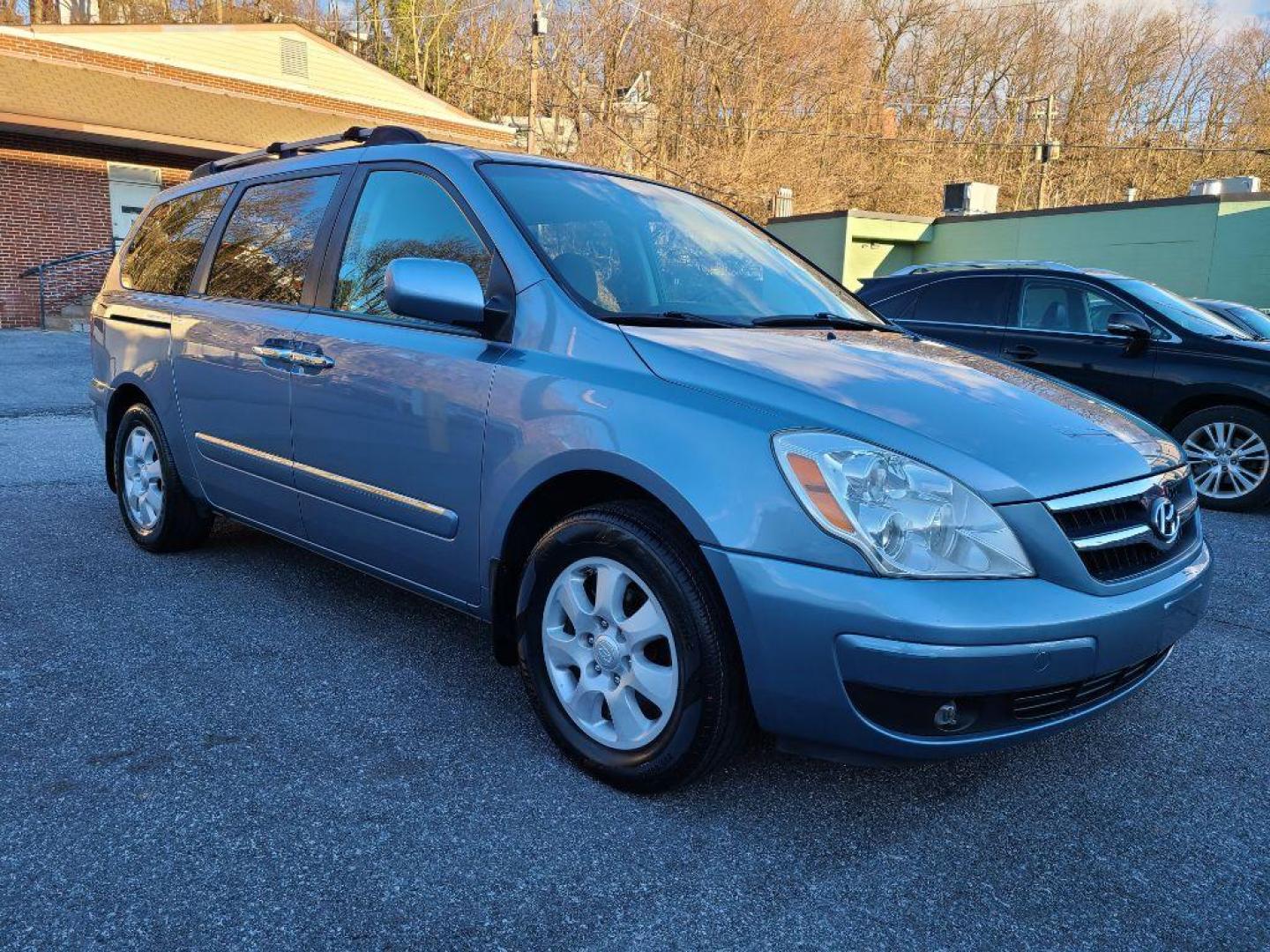 2008 BLUE HYUNDAI ENTOURAGE GLS (KNDMC233186) with an 3.8L engine, Automatic transmission, located at 117 North Cameron Street, Harrisburg, PA, 17101, (717) 963-8962, 40.266762, -76.875259 - WE FINANCE!!! Good Credit/ Bad Credit/ No Credit - ALL Trade-Ins Welcomed!!! ***Guaranteed Credit Approval*** APPLY ONLINE or CALL us TODAY ;) Internet Prices and Marketplace Prices are SPECIAL discounted ***CASH DEALS*** Retail Prices are higher. Please call us to discuss your cash and finan - Photo#6