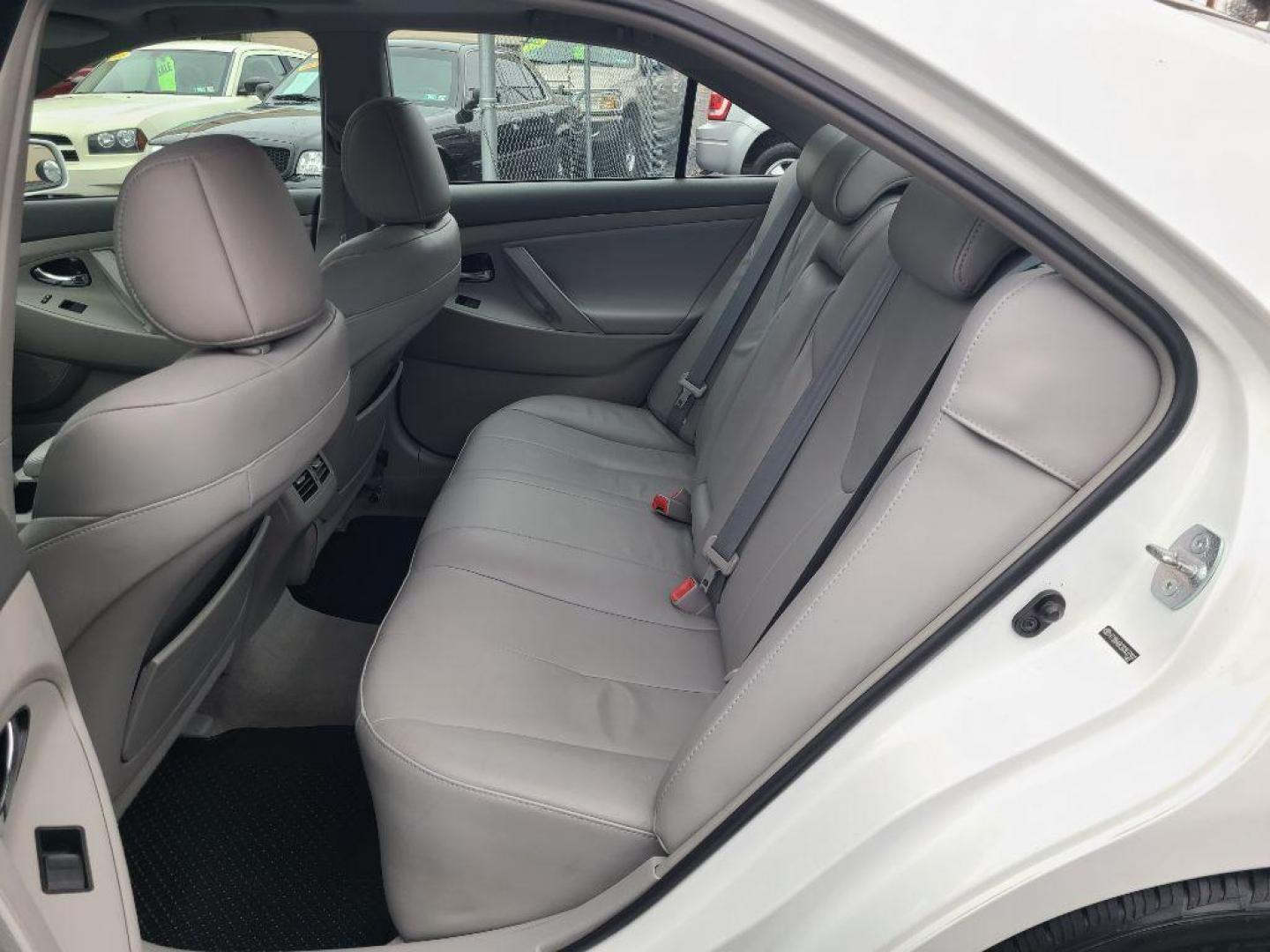 2008 WHITE TOYOTA CAMRY HYBRID (4T1BB46K38U) with an 2.4L engine, Continuously Variable transmission, located at 117 North Cameron Street, Harrisburg, PA, 17101, (717) 963-8962, 40.266762, -76.875259 - WE FINANCE!!! Good Credit/ Bad Credit/ No Credit - ALL Trade-Ins Welcomed!!! ***Guaranteed Credit Approval*** APPLY ONLINE or CALL us TODAY ;) Internet Prices and Marketplace Prices are SPECIAL discounted ***CASH DEALS*** Retail Prices are higher. Please call us to discuss your cash and finan - Photo#12