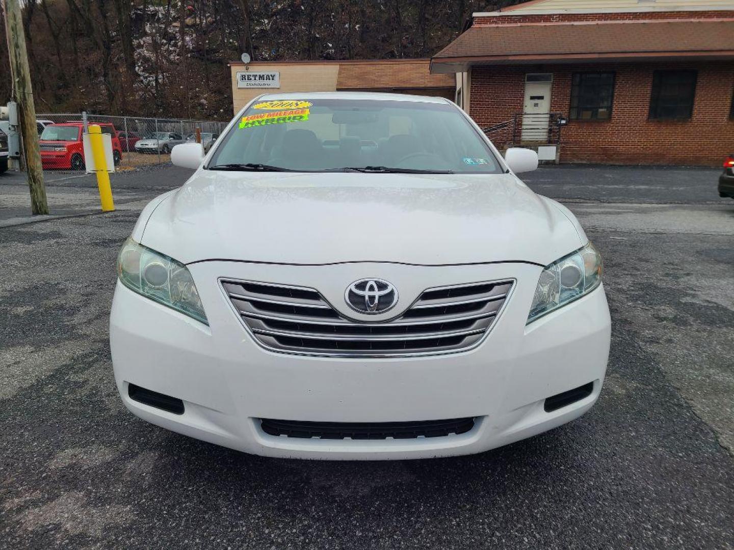 2008 WHITE TOYOTA CAMRY HYBRID (4T1BB46K38U) with an 2.4L engine, Continuously Variable transmission, located at 117 North Cameron Street, Harrisburg, PA, 17101, (717) 963-8962, 40.266762, -76.875259 - WE FINANCE!!! Good Credit/ Bad Credit/ No Credit - ALL Trade-Ins Welcomed!!! ***Guaranteed Credit Approval*** APPLY ONLINE or CALL us TODAY ;) Internet Prices and Marketplace Prices are SPECIAL discounted ***CASH DEALS*** Retail Prices are higher. Please call us to discuss your cash and finan - Photo#7