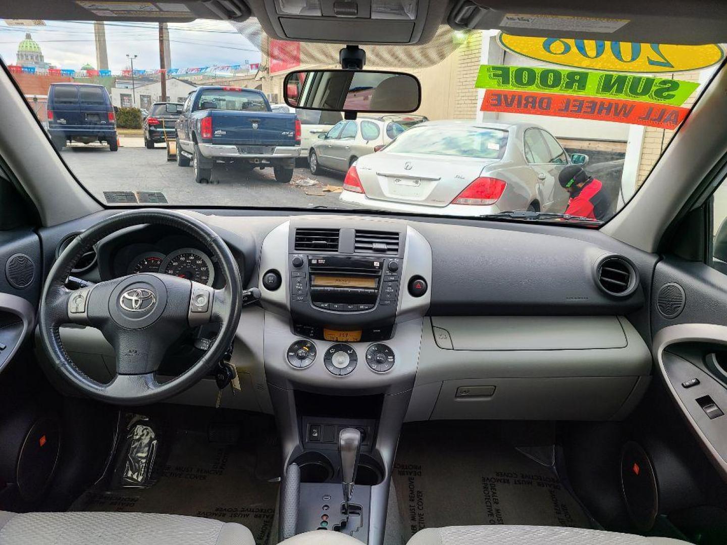 2008 SILVER TOYOTA RAV4 LIMITED (JTMBK31V486) with an 3.5L engine, Automatic transmission, located at 117 North Cameron Street, Harrisburg, PA, 17101, (717) 963-8962, 40.266762, -76.875259 - WE FINANCE!!! Good Credit/ Bad Credit/ No Credit - ALL Trade-Ins Welcomed!!! ***Guaranteed Credit Approval*** APPLY ONLINE or CALL us TODAY ;) Internet Prices and Marketplace Prices are SPECIAL discounted ***CASH DEALS*** Retail Prices are higher. Please call us to discuss your cash and finan - Photo#10