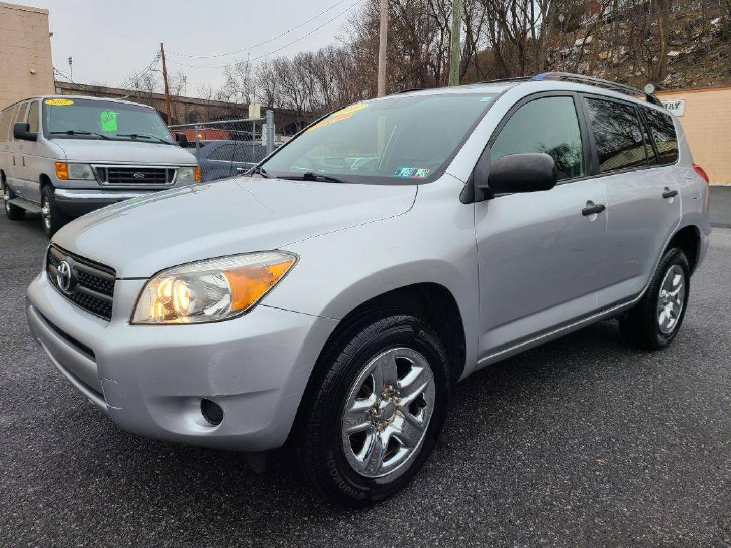 2008 SILVER TOYOTA RAV4 4WD (JTMBD35VX85) with an 2.4L engine, Automatic transmission, located at 117 North Cameron Street, Harrisburg, PA, 17101, (717) 963-8962, 40.266762, -76.875259 - WE FINANCE!!! Good Credit/ Bad Credit/ No Credit - ALL Trade-Ins Welcomed!!! ***Guaranteed Credit Approval*** APPLY ONLINE or CALL us TODAY ;) Internet Prices and Marketplace Prices are SPECIAL discounted ***CASH DEALS*** Retail Prices are higher. Please call us to discuss your cash and finan - Photo#0