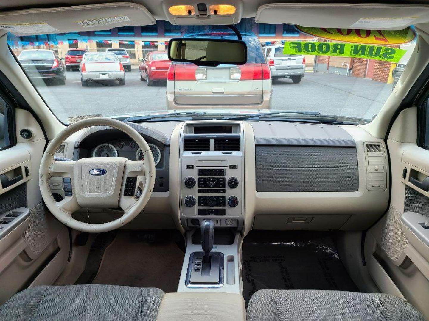 2009 SILVER FORD ESCAPE XLT (1FMCU03799K) with an 2.5L engine, Automatic transmission, located at 117 North Cameron Street, Harrisburg, PA, 17101, (717) 963-8962, 40.266762, -76.875259 - WE FINANCE!!! Good Credit/ Bad Credit/ No Credit - ALL Trade-Ins Welcomed!!! ***Guaranteed Credit Approval*** APPLY ONLINE or CALL us TODAY ;) Internet Prices and Marketplace Prices are SPECIAL discounted ***CASH DEALS*** Retail Prices are higher. Please call us to discuss your cash and finan - Photo#10