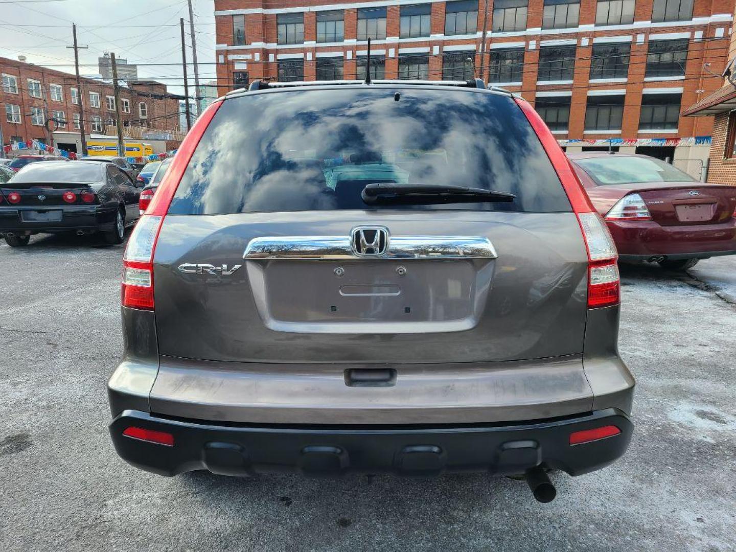 2009 GRAY HONDA CR-V EX (5J6RE48579L) with an 2.4L engine, Automatic transmission, located at 117 North Cameron Street, Harrisburg, PA, 17101, (717) 963-8962, 40.266762, -76.875259 - WE FINANCE!!! Good Credit/ Bad Credit/ No Credit - ALL Trade-Ins Welcomed!!! ***Guaranteed Credit Approval*** APPLY ONLINE or CALL us TODAY ;) Internet Prices and Marketplace Prices are SPECIAL discounted ***CASH DEALS*** Retail Prices are higher. Please call us to discuss your cash and finan - Photo#3