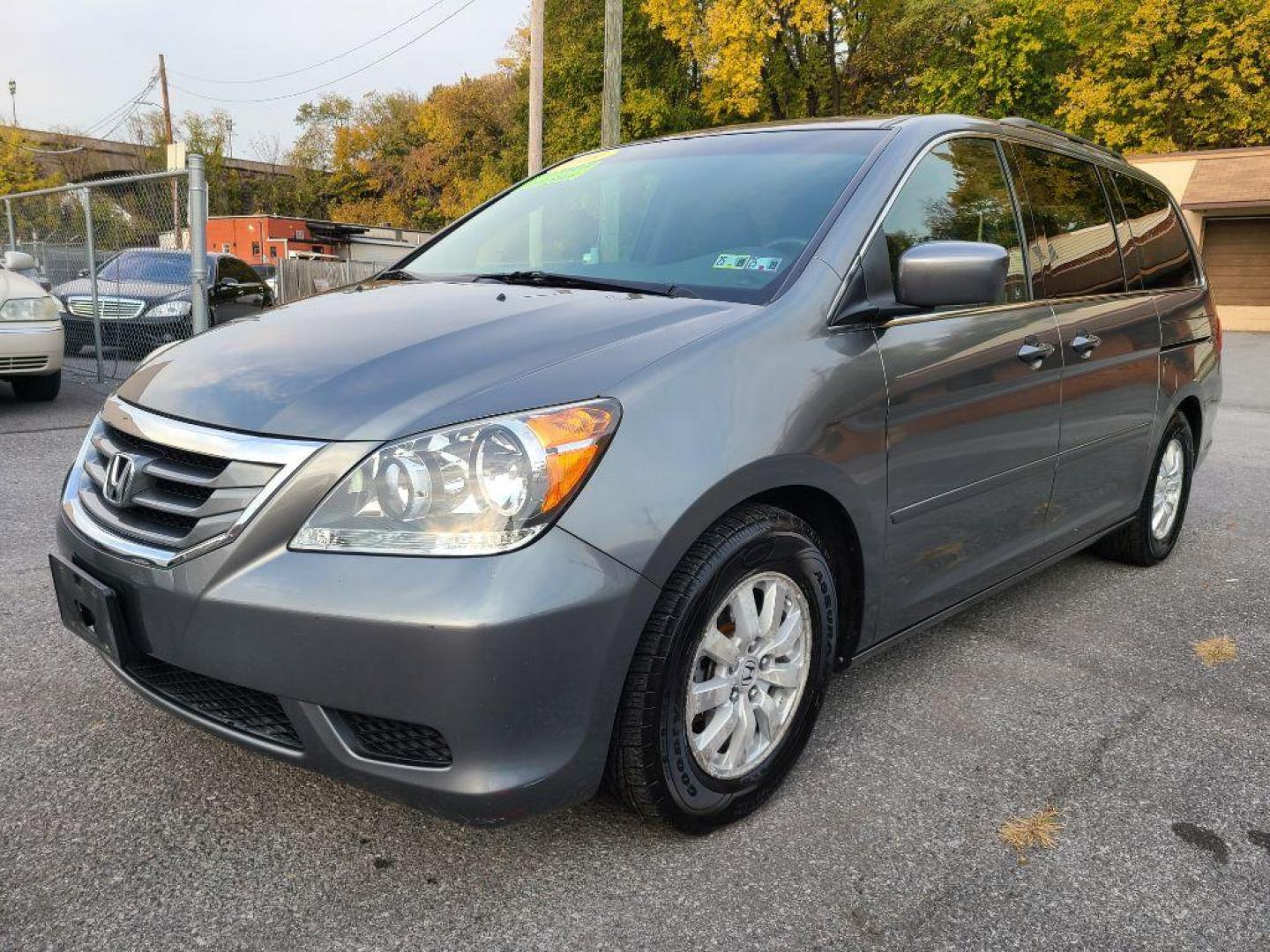 2009 GRAY HONDA ODYSSEY EXL (5FNRL38629B) with an 3.5L engine, Automatic transmission, located at 117 North Cameron Street, Harrisburg, PA, 17101, (717) 963-8962, 40.266762, -76.875259 - WE FINANCE!!! Good Credit/ Bad Credit/ No Credit - ALL Trade-Ins Welcomed!!! ***Guaranteed Credit Approval*** APPLY ONLINE or CALL us TODAY ;) Internet Prices and Marketplace Prices are SPECIAL discounted ***CASH DEALS*** Retail Prices are higher. Please call us to discuss your cash and finan - Photo#0