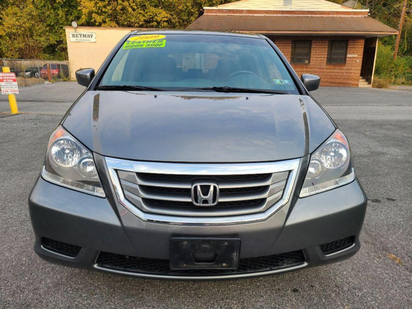 2009 GRAY HONDA ODYSSEY EXL (5FNRL38629B) with an 3.5L engine, Automatic transmission, located at 117 North Cameron Street, Harrisburg, PA, 17101, (717) 963-8962, 40.266762, -76.875259 - WE FINANCE!!! Good Credit/ Bad Credit/ No Credit - ALL Trade-Ins Welcomed!!! ***Guaranteed Credit Approval*** APPLY ONLINE or CALL us TODAY ;) Internet Prices and Marketplace Prices are SPECIAL discounted ***CASH DEALS*** Retail Prices are higher. Please call us to discuss your cash and finan - Photo#7