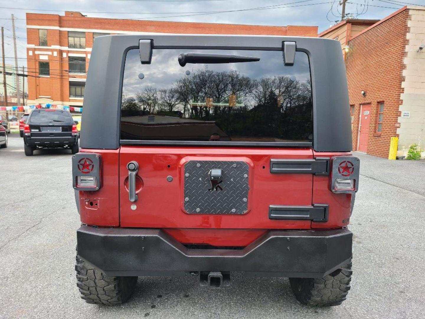 2009 BURGUN JEEP WRANGLER X (1J4FA24179L) with an 3.8L engine, 4-Speed Manual transmission, located at 117 North Cameron Street, Harrisburg, PA, 17101, (717) 963-8962, 40.266762, -76.875259 - WE FINANCE!!! Good Credit/ Bad Credit/ No Credit - ALL Trade-Ins Welcomed!!! ***Guaranteed Credit Approval*** APPLY ONLINE or CALL us TODAY ;) Internet Prices and Marketplace Prices are SPECIAL discounted ***CASH DEALS*** Retail Prices are higher. Please call us to discuss your cash and finan - Photo#3