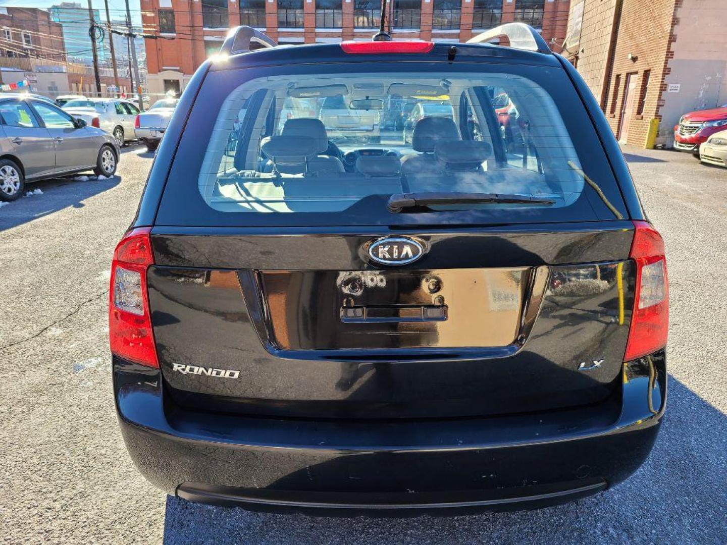 2009 BLACK KIA RONDO BASE (KNAFG528097) with an 2.4L engine, Automatic transmission, located at 7981 Paxton Street, Harrisburg, PA, 17111, (717) 561-2926, 40.261490, -76.749229 - WE FINANCE!!! Good Credit/ Bad Credit/ No Credit - ALL Trade-Ins Welcomed!!! ***Guaranteed Credit Approval*** APPLY ONLINE or CALL us TODAY ;) Internet Prices and Marketplace Prices are SPECIAL discounted ***CASH DEALS*** Retail Prices are higher. Please call us to discuss your cash and finan - Photo#3