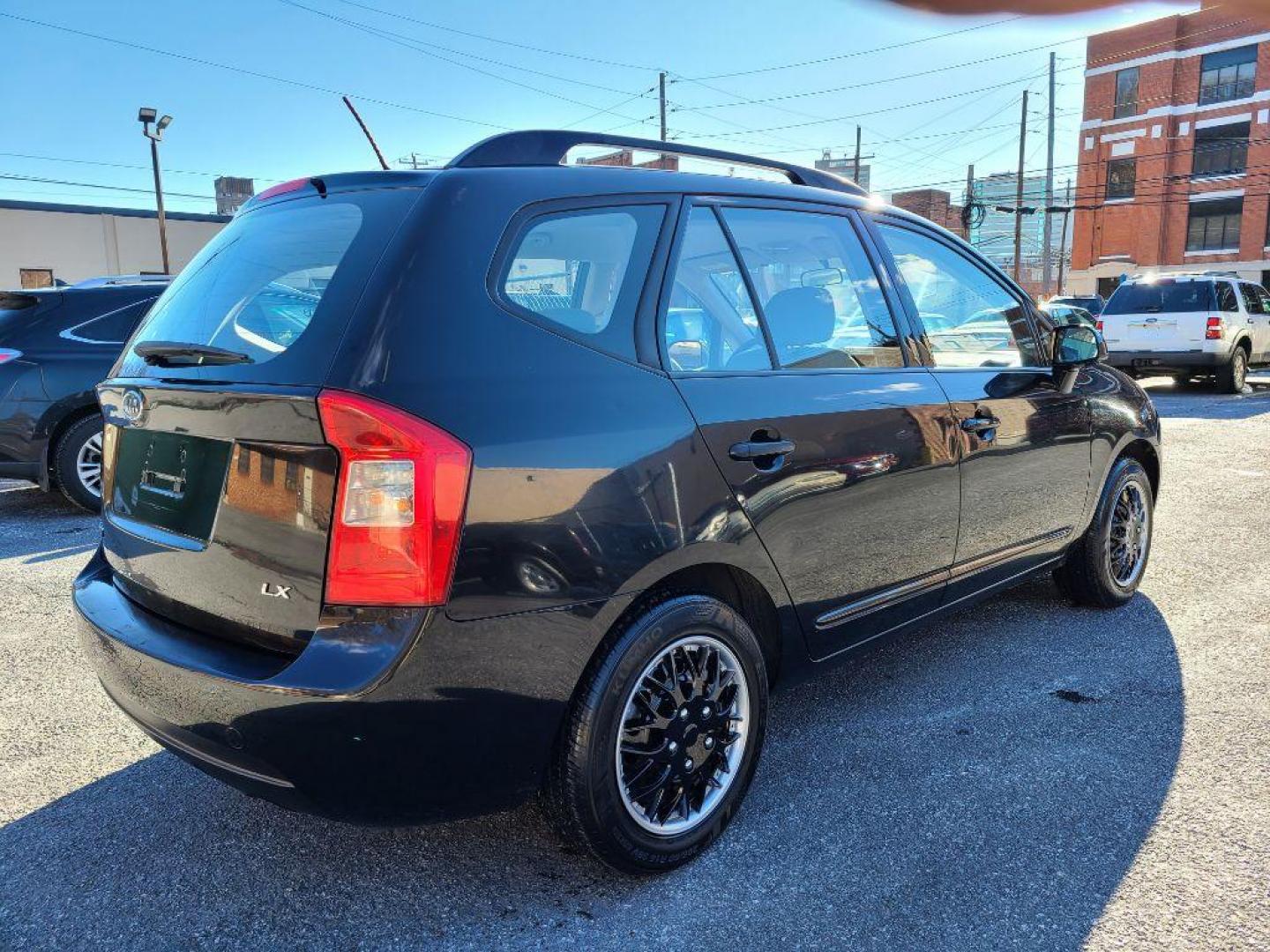 2009 BLACK KIA RONDO BASE (KNAFG528097) with an 2.4L engine, Automatic transmission, located at 7981 Paxton Street, Harrisburg, PA, 17111, (717) 561-2926, 40.261490, -76.749229 - WE FINANCE!!! Good Credit/ Bad Credit/ No Credit - ALL Trade-Ins Welcomed!!! ***Guaranteed Credit Approval*** APPLY ONLINE or CALL us TODAY ;) Internet Prices and Marketplace Prices are SPECIAL discounted ***CASH DEALS*** Retail Prices are higher. Please call us to discuss your cash and finan - Photo#4