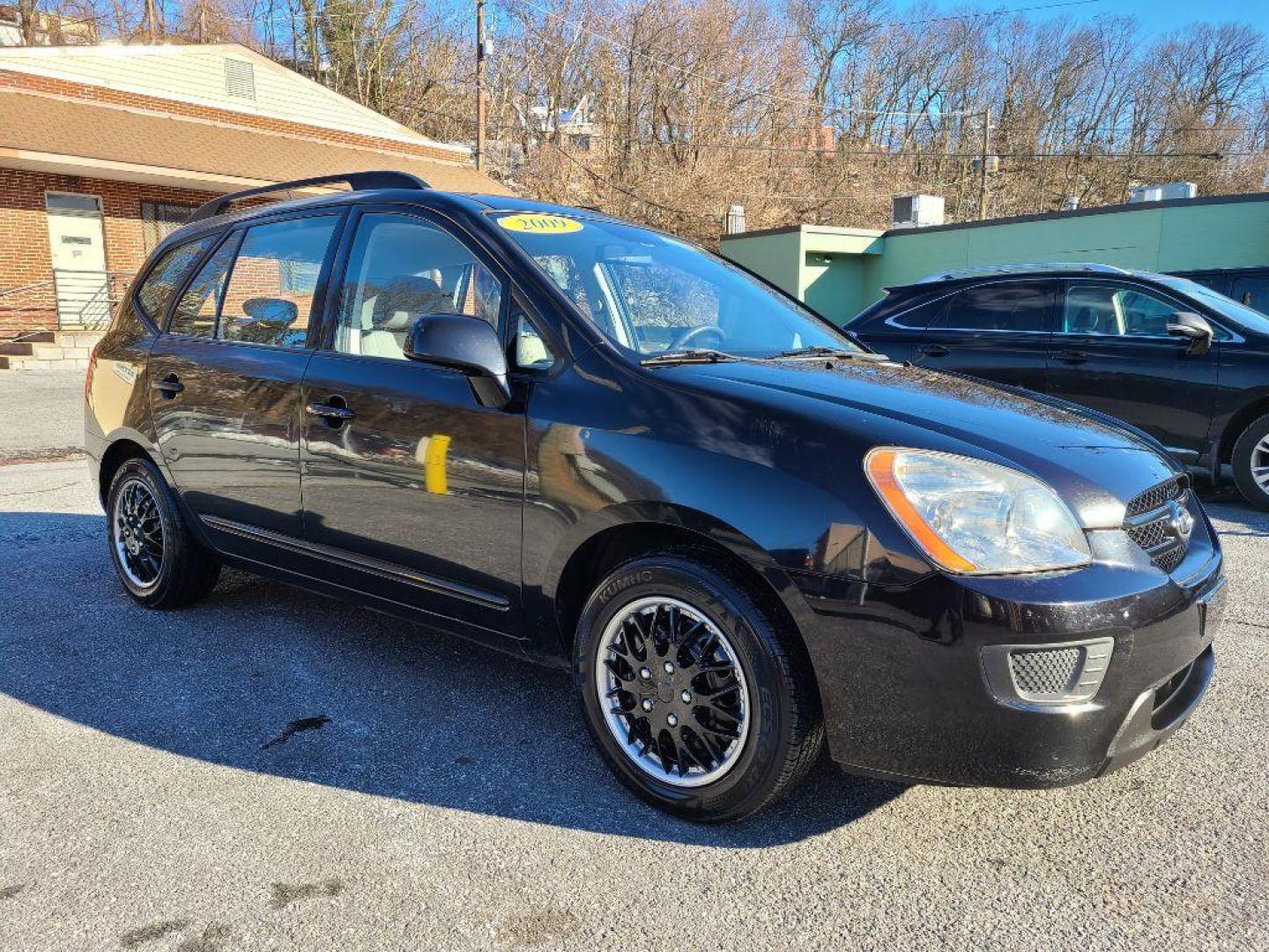 2009 BLACK KIA RONDO BASE (KNAFG528097) with an 2.4L engine, Automatic transmission, located at 7981 Paxton Street, Harrisburg, PA, 17111, (717) 561-2926, 40.261490, -76.749229 - WE FINANCE!!! Good Credit/ Bad Credit/ No Credit - ALL Trade-Ins Welcomed!!! ***Guaranteed Credit Approval*** APPLY ONLINE or CALL us TODAY ;) Internet Prices and Marketplace Prices are SPECIAL discounted ***CASH DEALS*** Retail Prices are higher. Please call us to discuss your cash and finan - Photo#6