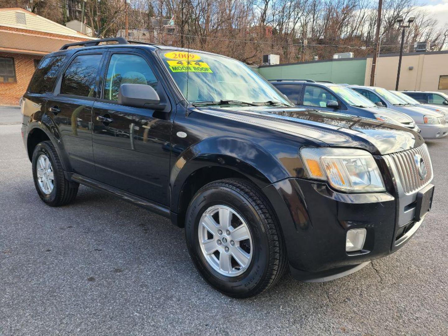 2009 BLACK MERCURY MARINER (4M2CU91729K) with an 2.5L engine, Automatic transmission, located at 117 North Cameron Street, Harrisburg, PA, 17101, (717) 963-8962, 40.266762, -76.875259 - WE FINANCE!!! Good Credit/ Bad Credit/ No Credit - ALL Trade-Ins Welcomed!!! ***Guaranteed Credit Approval*** APPLY ONLINE or CALL us TODAY ;) Internet Prices and Marketplace Prices are SPECIAL discounted ***CASH DEALS*** Retail Prices are higher. Please call us to discuss your cash and finan - Photo#6