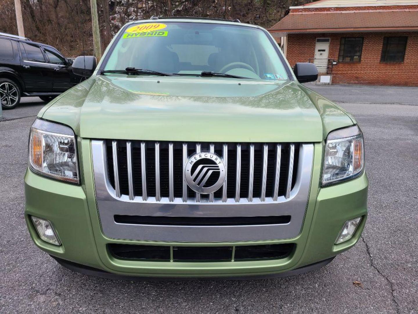 2009 GREEN MERCURY MARINER HYBRID (4M2CU29379K) with an 2.5L engine, Continuously Variable transmission, located at 7981 Paxton Street, Harrisburg, PA, 17111, (717) 561-2926, 40.261490, -76.749229 - WE FINANCE!!! Good Credit/ Bad Credit/ No Credit - ALL Trade-Ins Welcomed!!! ***Guaranteed Credit Approval*** APPLY ONLINE or CALL us TODAY ;) Internet Prices and Marketplace Prices are SPECIAL discounted ***CASH DEALS*** Retail Prices are higher. Please call us to discuss your cash and finan - Photo#7