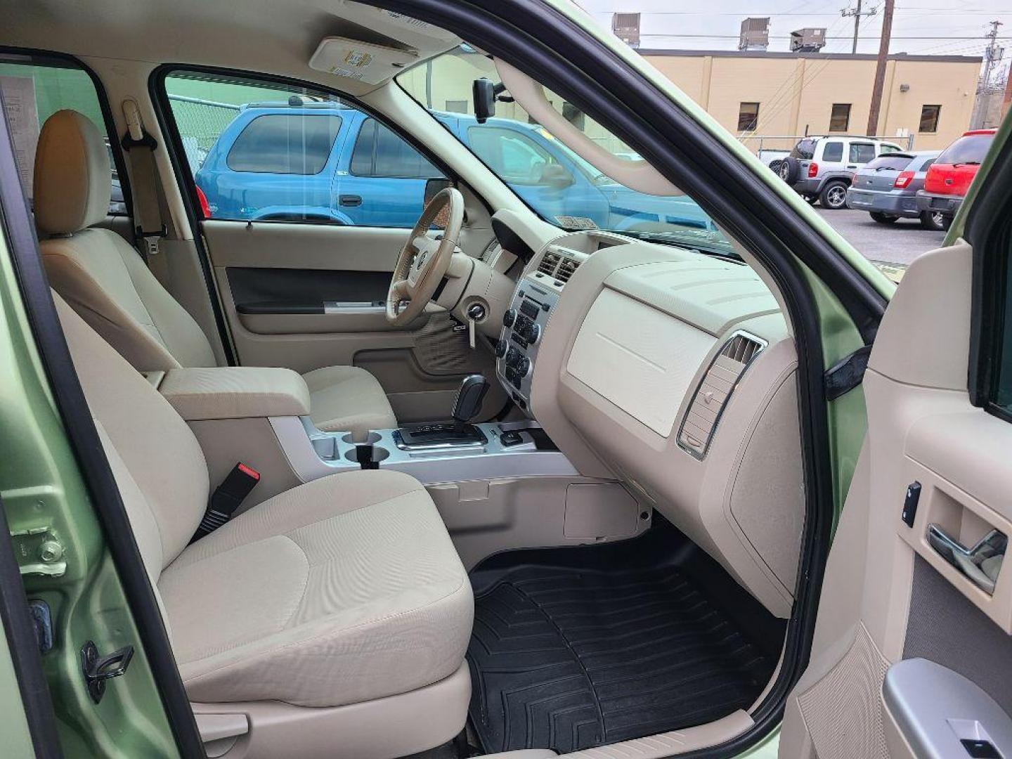 2009 GREEN MERCURY MARINER HYBRID (4M2CU29379K) with an 2.5L engine, Continuously Variable transmission, located at 7981 Paxton Street, Harrisburg, PA, 17111, (717) 561-2926, 40.261490, -76.749229 - WE FINANCE!!! Good Credit/ Bad Credit/ No Credit - ALL Trade-Ins Welcomed!!! ***Guaranteed Credit Approval*** APPLY ONLINE or CALL us TODAY ;) Internet Prices and Marketplace Prices are SPECIAL discounted ***CASH DEALS*** Retail Prices are higher. Please call us to discuss your cash and finan - Photo#8