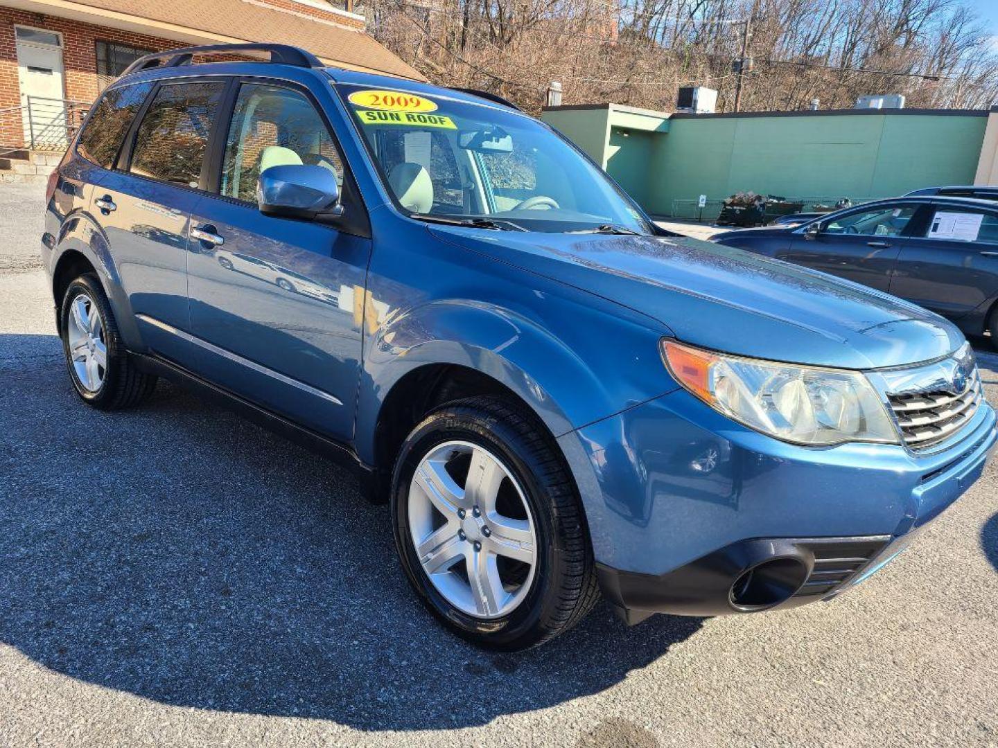 2009 BLUE SUBARU FORESTER 2.5X PREMIUM (JF2SH63659H) with an 2.5L engine, Automatic transmission, located at 117 North Cameron Street, Harrisburg, PA, 17101, (717) 963-8962, 40.266762, -76.875259 - WE FINANCE!!! Good Credit/ Bad Credit/ No Credit - ALL Trade-Ins Welcomed!!! ***Guaranteed Credit Approval*** APPLY ONLINE or CALL us TODAY ;) Internet Prices and Marketplace Prices are SPECIAL discounted ***CASH DEALS*** Retail Prices are higher. Please call us to discuss your cash and finan - Photo#7