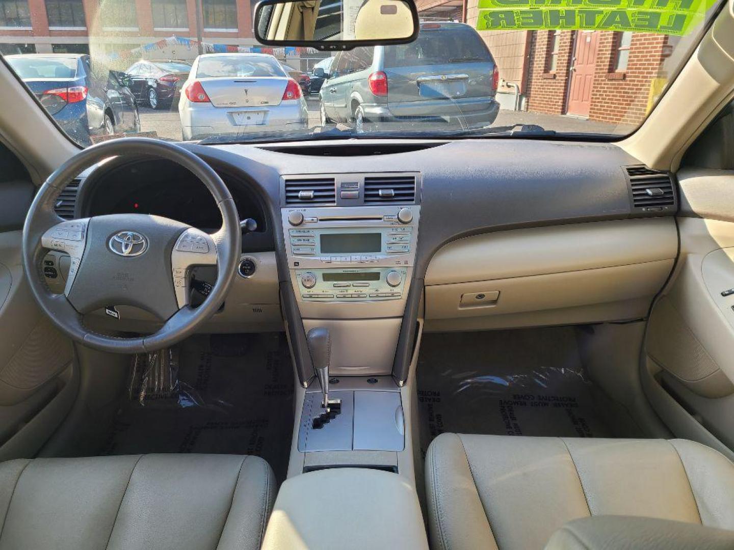 2009 GOLD TOYOTA CAMRY HYBRID (4T1BB46K89U) with an 2.4L engine, Continuously Variable transmission, located at 7981 Paxton Street, Harrisburg, PA, 17111, (717) 561-2926, 40.261490, -76.749229 - WE FINANCE!!! Good Credit/ Bad Credit/ No Credit - ALL Trade-Ins Welcomed!!! ***Guaranteed Credit Approval*** APPLY ONLINE or CALL us TODAY ;) Internet Prices and Marketplace Prices are SPECIAL discounted ***CASH DEALS*** Retail Prices are higher. Please call us to discuss your cash and finan - Photo#10