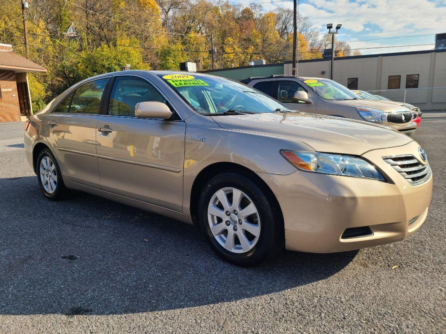 2009 GOLD TOYOTA CAMRY HYBRID (4T1BB46K89U) with an 2.4L engine, Continuously Variable transmission, located at 7981 Paxton Street, Harrisburg, PA, 17111, (717) 561-2926, 40.261490, -76.749229 - WE FINANCE!!! Good Credit/ Bad Credit/ No Credit - ALL Trade-Ins Welcomed!!! ***Guaranteed Credit Approval*** APPLY ONLINE or CALL us TODAY ;) Internet Prices and Marketplace Prices are SPECIAL discounted ***CASH DEALS*** Retail Prices are higher. Please call us to discuss your cash and finan - Photo#6