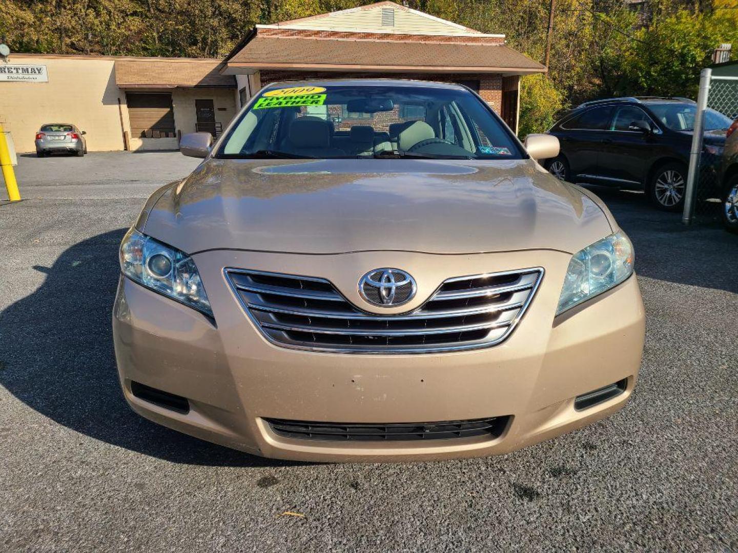 2009 GOLD TOYOTA CAMRY HYBRID (4T1BB46K89U) with an 2.4L engine, Continuously Variable transmission, located at 7981 Paxton Street, Harrisburg, PA, 17111, (717) 561-2926, 40.261490, -76.749229 - WE FINANCE!!! Good Credit/ Bad Credit/ No Credit - ALL Trade-Ins Welcomed!!! ***Guaranteed Credit Approval*** APPLY ONLINE or CALL us TODAY ;) Internet Prices and Marketplace Prices are SPECIAL discounted ***CASH DEALS*** Retail Prices are higher. Please call us to discuss your cash and finan - Photo#7