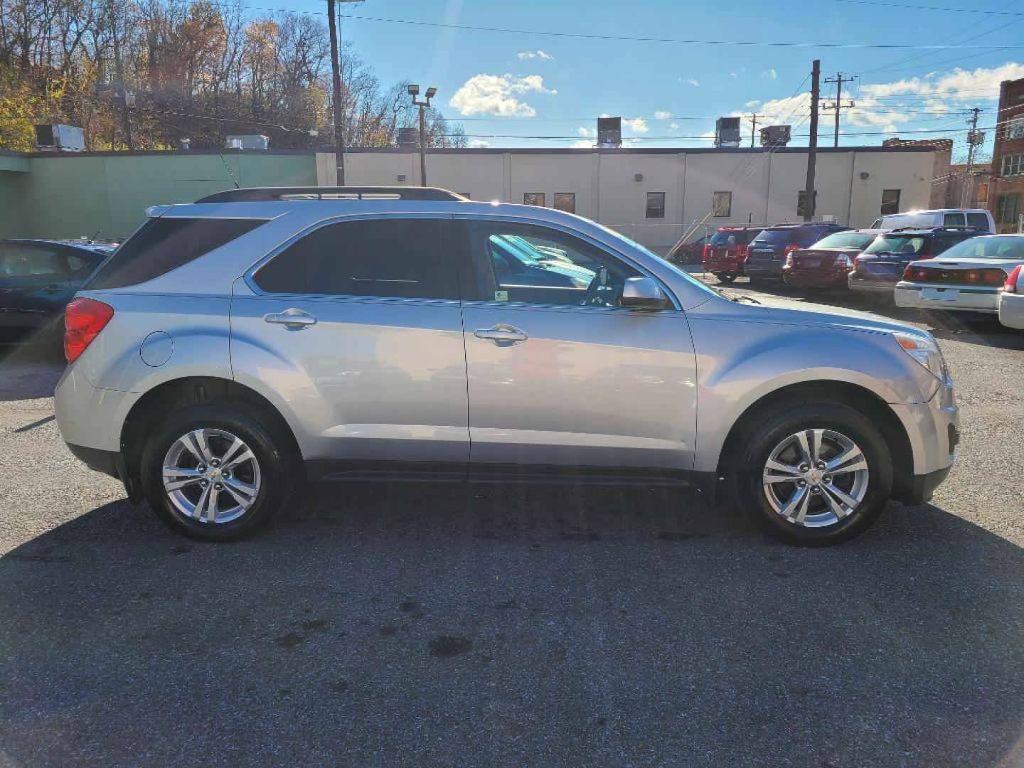 2010 SILVER CHEVROLET EQUINOX LT (2CNFLEEW8A6) with an 2.4L engine, Automatic transmission, located at 7981 Paxton Street, Harrisburg, PA, 17111, (717) 561-2926, 40.261490, -76.749229 - WE FINANCE!!! Good Credit/ Bad Credit/ No Credit - ALL Trade-Ins Welcomed!!! ***Guaranteed Credit Approval*** APPLY ONLINE or CALL us TODAY ;) Internet Prices and Marketplace Prices are SPECIAL discounted ***CASH DEALS*** Retail Prices are higher. Please call us to discuss your cash and finan - Photo#5