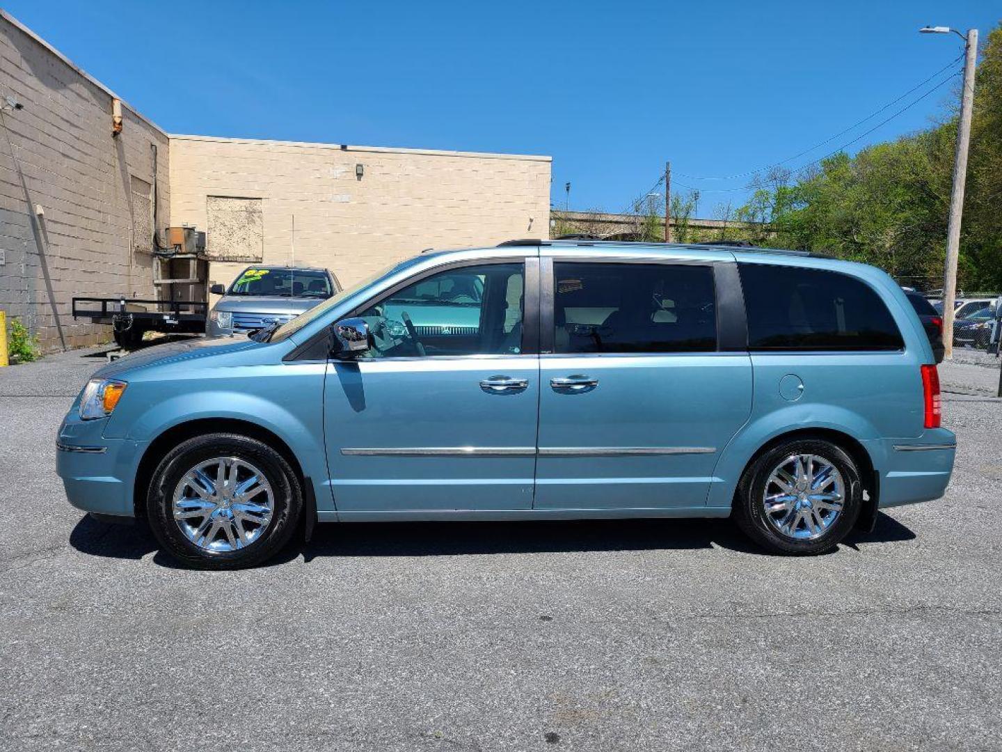 2010 BLUE CHRYSLER TOWN and COUNTRY LIMITED (2A4RR6DX9AR) with an 4.0L engine, Automatic transmission, located at 117 North Cameron Street, Harrisburg, PA, 17101, (717) 963-8962, 40.266762, -76.875259 - WE FINANCE!!! Good Credit/ Bad Credit/ No Credit - ALL Trade-Ins Welcomed!!! ***Guaranteed Credit Approval*** APPLY ONLINE or CALL us TODAY ;) Internet Prices and Marketplace Prices are SPECIAL discounted ***CASH DEALS*** Retail Prices are higher. Please call us to discuss your cash and finan - Photo#1