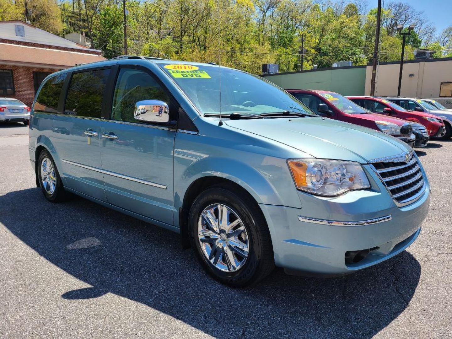 2010 BLUE CHRYSLER TOWN and COUNTRY LIMITED (2A4RR6DX9AR) with an 4.0L engine, Automatic transmission, located at 117 North Cameron Street, Harrisburg, PA, 17101, (717) 963-8962, 40.266762, -76.875259 - WE FINANCE!!! Good Credit/ Bad Credit/ No Credit - ALL Trade-Ins Welcomed!!! ***Guaranteed Credit Approval*** APPLY ONLINE or CALL us TODAY ;) Internet Prices and Marketplace Prices are SPECIAL discounted ***CASH DEALS*** Retail Prices are higher. Please call us to discuss your cash and finan - Photo#6