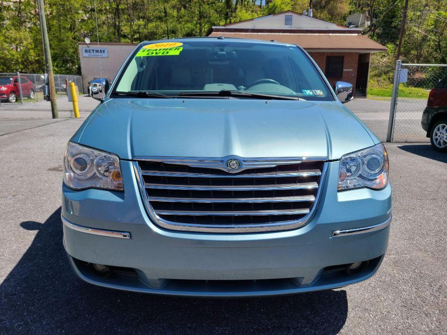 2010 BLUE CHRYSLER TOWN and COUNTRY LIMITED (2A4RR6DX9AR) with an 4.0L engine, Automatic transmission, located at 117 North Cameron Street, Harrisburg, PA, 17101, (717) 963-8962, 40.266762, -76.875259 - WE FINANCE!!! Good Credit/ Bad Credit/ No Credit - ALL Trade-Ins Welcomed!!! ***Guaranteed Credit Approval*** APPLY ONLINE or CALL us TODAY ;) Internet Prices and Marketplace Prices are SPECIAL discounted ***CASH DEALS*** Retail Prices are higher. Please call us to discuss your cash and finan - Photo#7