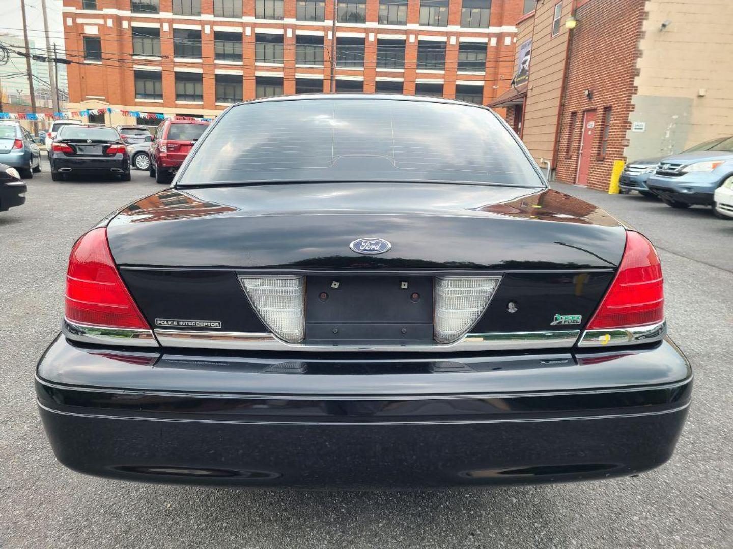 2010 BLACK FORD CROWN VICTORIA LX (2FABP7EV2AX) with an 4.6L engine, Automatic transmission, located at 117 North Cameron Street, Harrisburg, PA, 17101, (717) 963-8962, 40.266762, -76.875259 - WE FINANCE!!! Good Credit/ Bad Credit/ No Credit - ALL Trade-Ins Welcomed!!! ***Guaranteed Credit Approval*** APPLY ONLINE or CALL us TODAY ;) Internet Prices and Marketplace Prices are SPECIAL discounted ***CASH DEALS*** Retail Prices are higher. Please call us to discuss your cash and finan - Photo#3