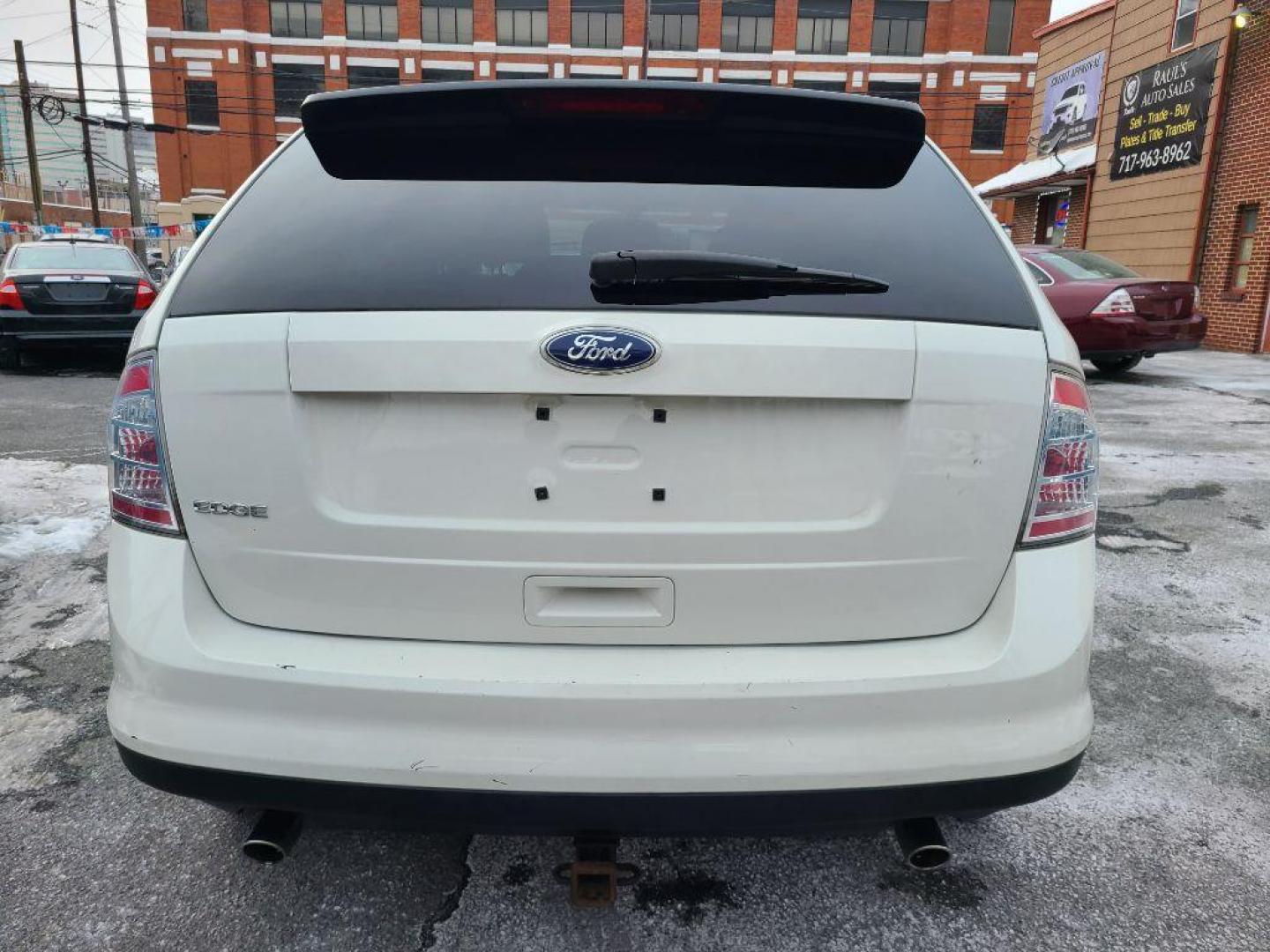 2010 WHITE FORD EDGE SE (2FMDK3GC5AB) with an 3.5L engine, Automatic transmission, located at 117 North Cameron Street, Harrisburg, PA, 17101, (717) 963-8962, 40.266762, -76.875259 - WE FINANCE!!! Good Credit/ Bad Credit/ No Credit - ALL Trade-Ins Welcomed!!! ***Guaranteed Credit Approval*** APPLY ONLINE or CALL us TODAY ;) Internet Prices and Marketplace Prices are SPECIAL discounted ***CASH DEALS*** Retail Prices are higher. Please call us to discuss your cash and finan - Photo#3