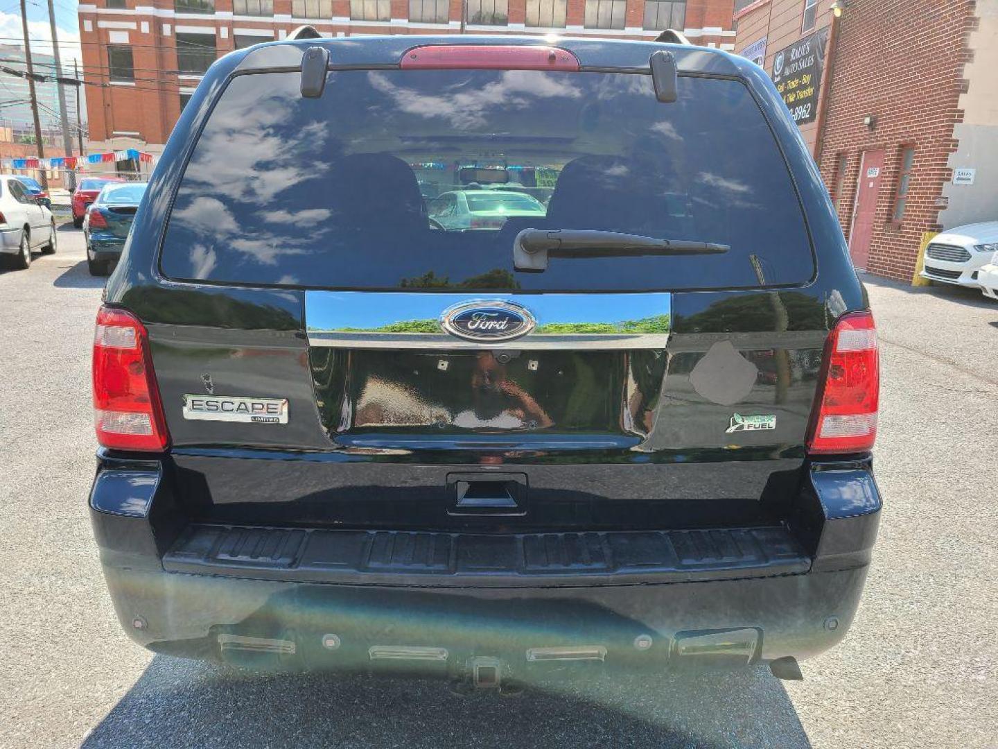 2010 BLACK FORD ESCAPE LIMITED (1FMCU9EG1AK) with an 3.0L engine, Automatic transmission, located at 7981 Paxton Street, Harrisburg, PA, 17111, (717) 561-2926, 40.261490, -76.749229 - WE FINANCE!!! Good Credit/ Bad Credit/ No Credit - ALL Trade-Ins Welcomed!!! ***Guaranteed Credit Approval*** APPLY ONLINE or CALL us TODAY ;) Internet Prices and Marketplace Prices are SPECIAL discounted ***CASH DEALS*** Retail Prices are higher. Please call us to discuss your cash and finan - Photo#3