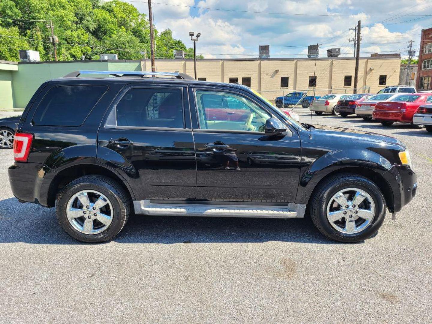 2010 BLACK FORD ESCAPE LIMITED (1FMCU9EG1AK) with an 3.0L engine, Automatic transmission, located at 7981 Paxton Street, Harrisburg, PA, 17111, (717) 561-2926, 40.261490, -76.749229 - WE FINANCE!!! Good Credit/ Bad Credit/ No Credit - ALL Trade-Ins Welcomed!!! ***Guaranteed Credit Approval*** APPLY ONLINE or CALL us TODAY ;) Internet Prices and Marketplace Prices are SPECIAL discounted ***CASH DEALS*** Retail Prices are higher. Please call us to discuss your cash and finan - Photo#5